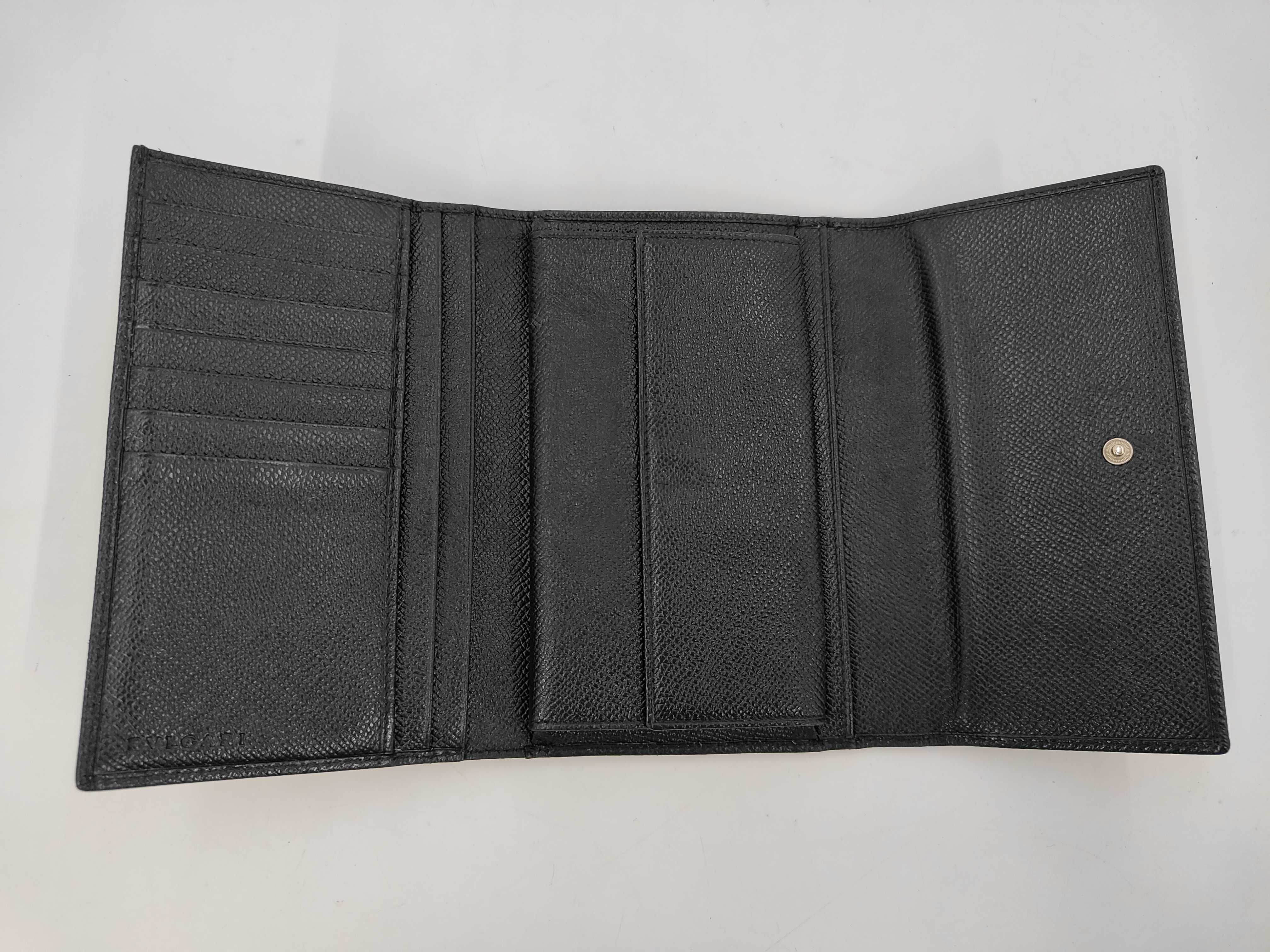 Leather Classico Tri-fold Wallet, Black — view 5