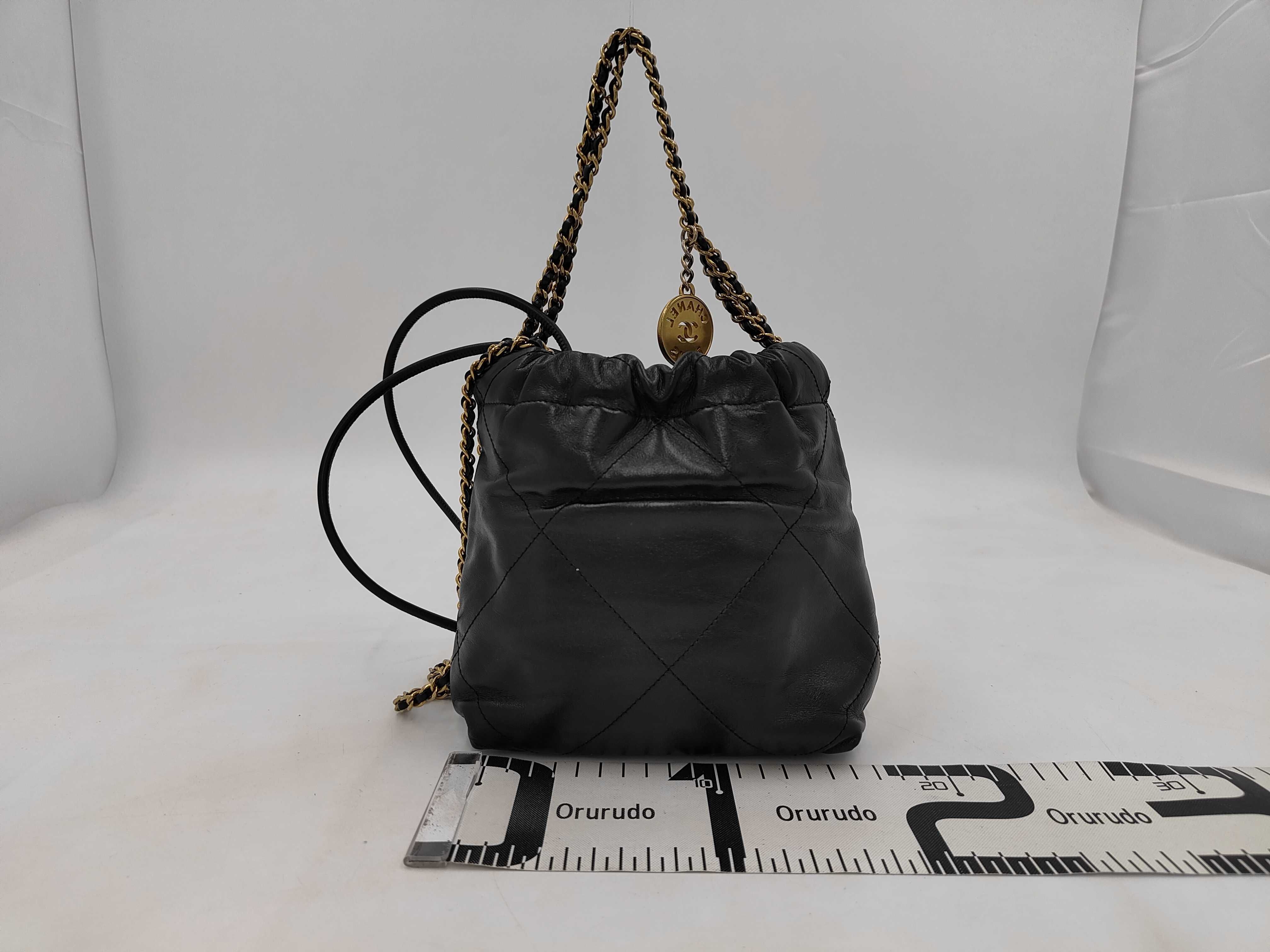 22 Chain Drawstring Bag, Random Serial Number, Hardware Scratches, Condition B (Shoulder Bag) — view 2