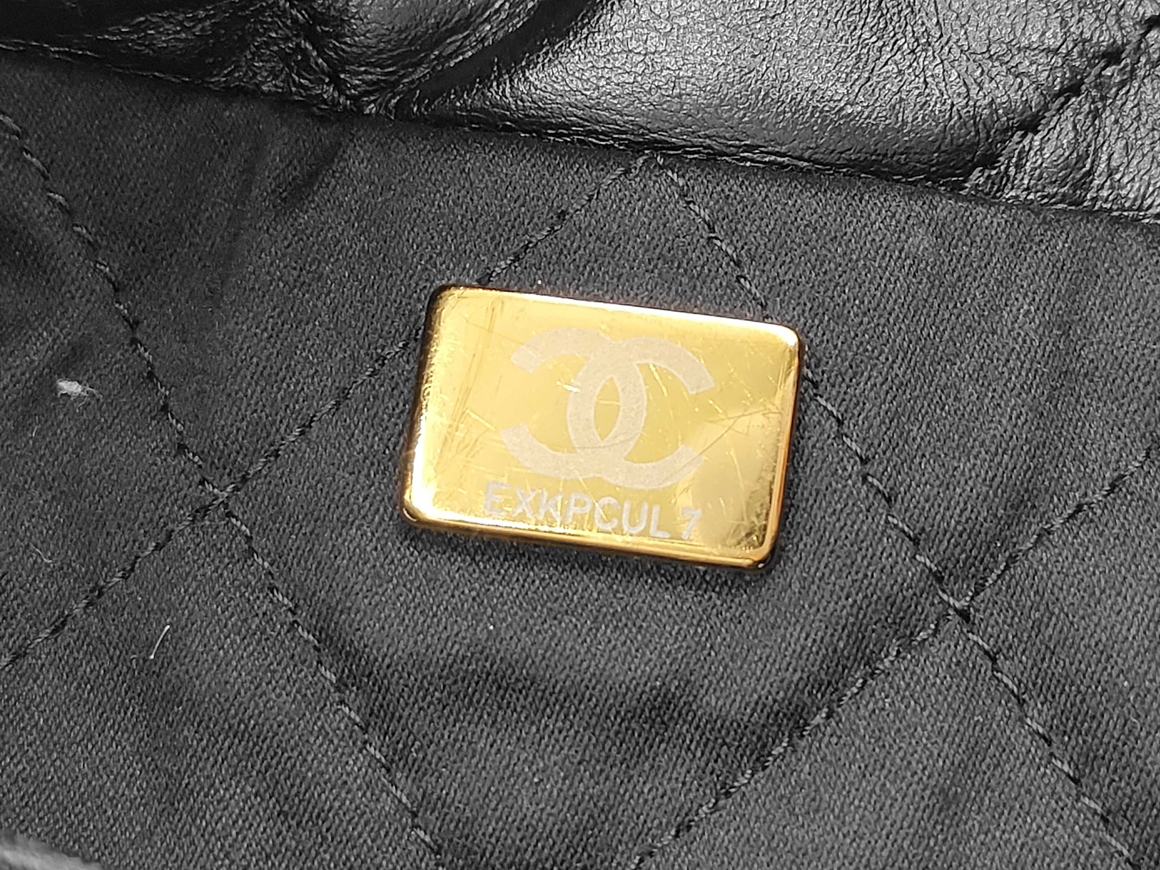 22 Chain Drawstring Bag, Random Serial Number, Hardware Scratches, Condition B (Shoulder Bag) — view 5