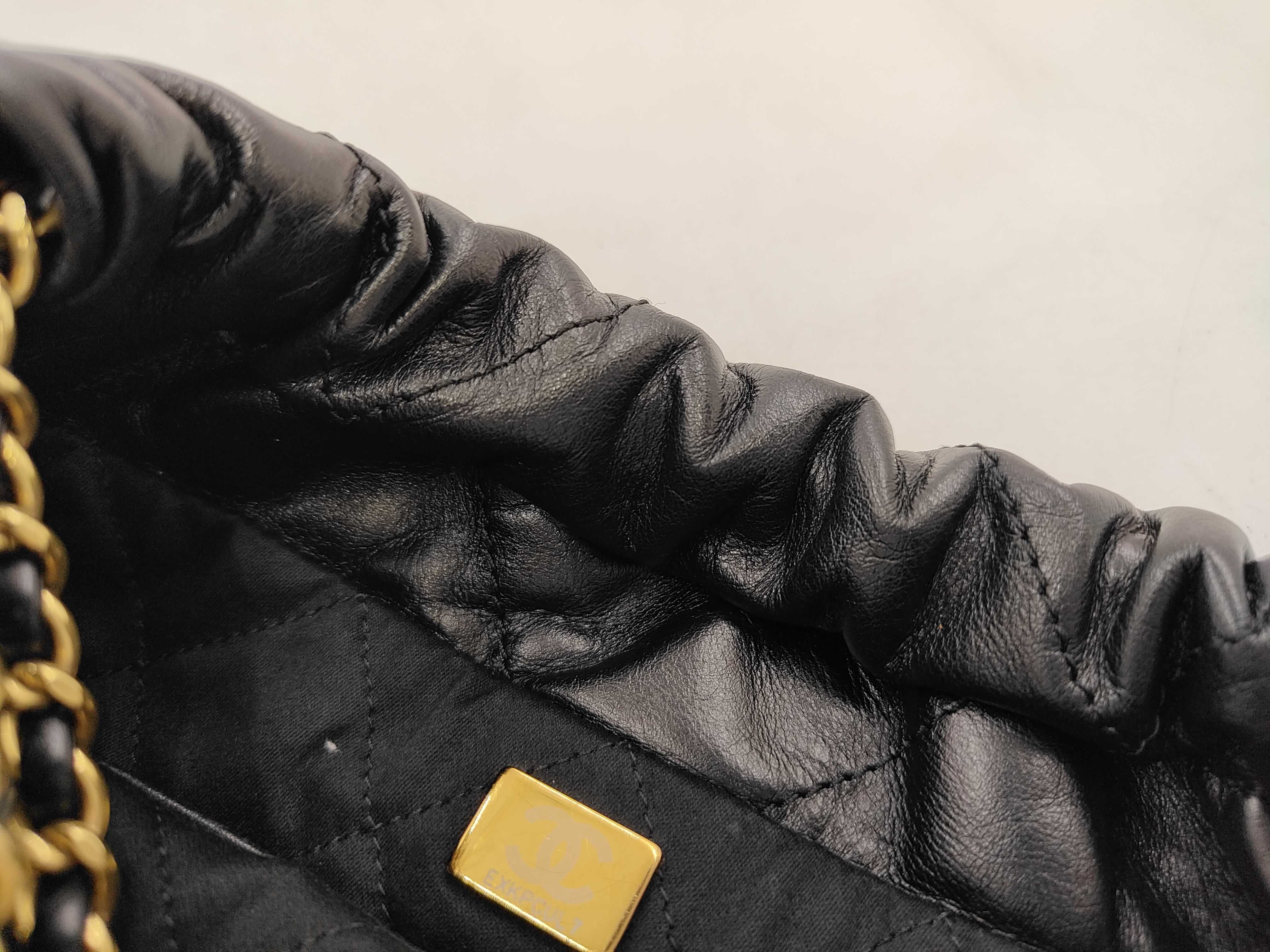 22 Chain Drawstring Bag, Random Serial Number, Hardware Scratches, Condition B (Shoulder Bag) — view 6