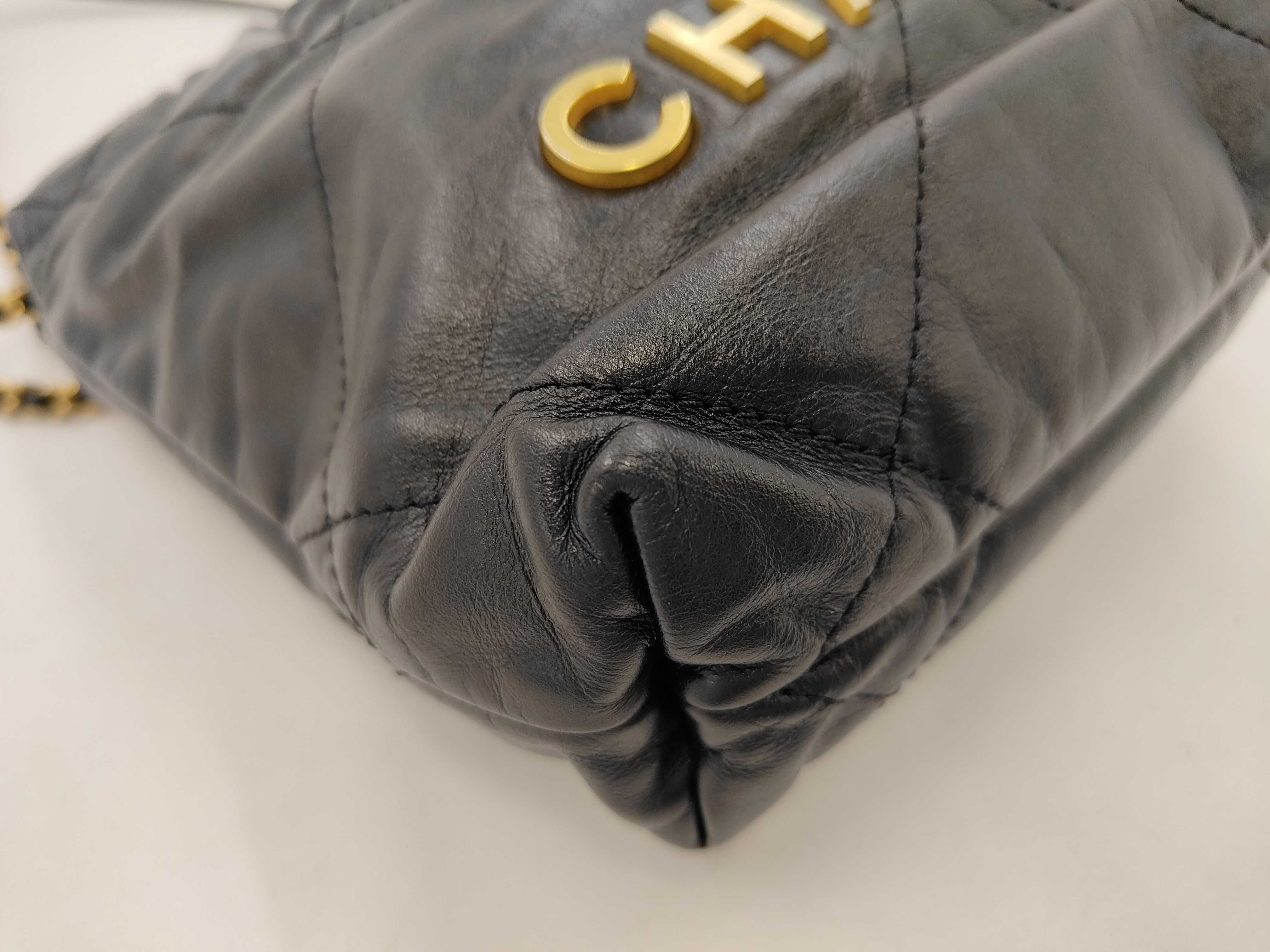 22 Chain Drawstring Bag, Random Serial Number, Hardware Scratches, Condition B (Shoulder Bag) — view 8