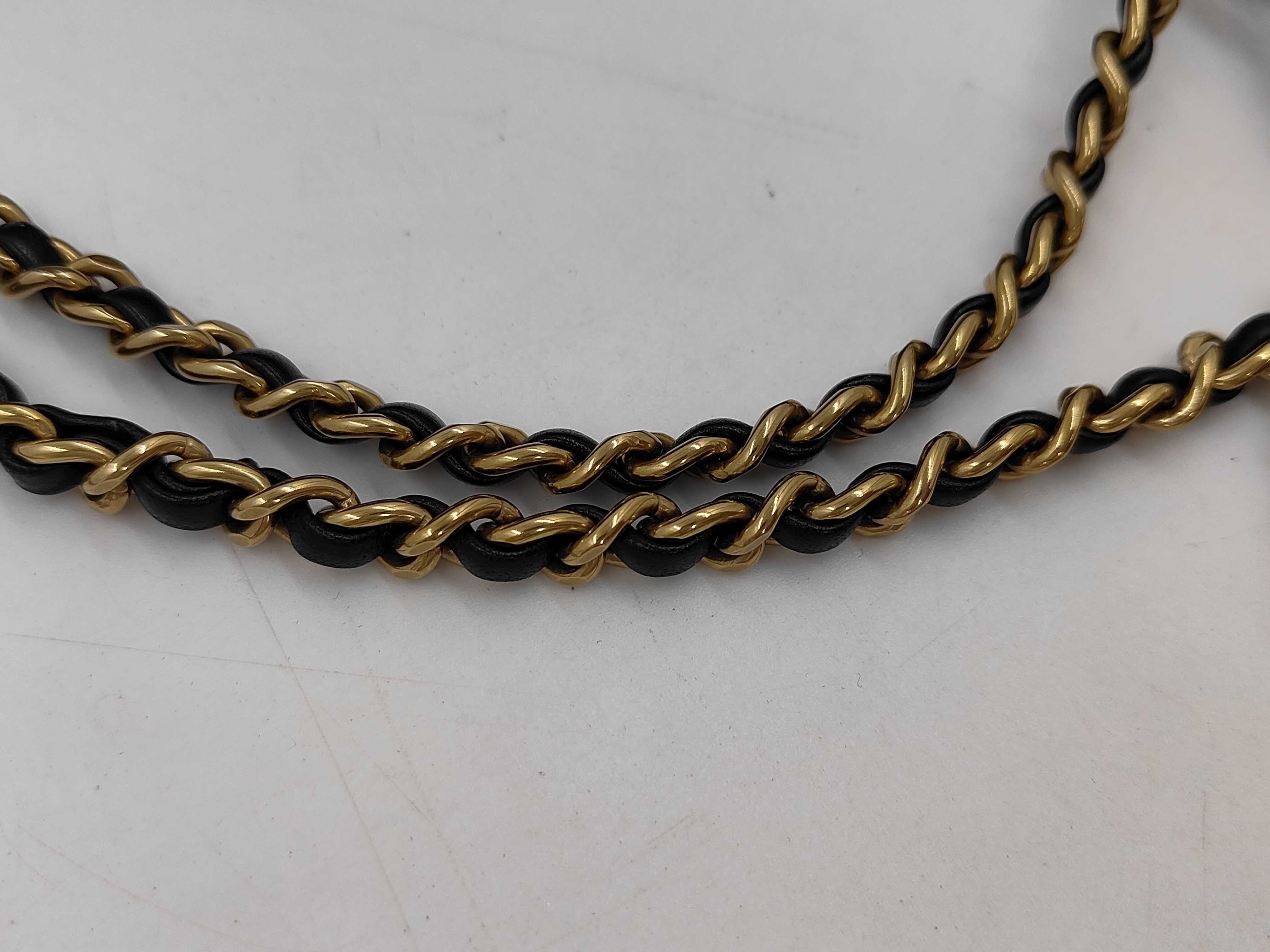 22 Chain Drawstring Bag, Random Serial Number, Hardware Scratches, Condition B (Shoulder Bag) — view 9