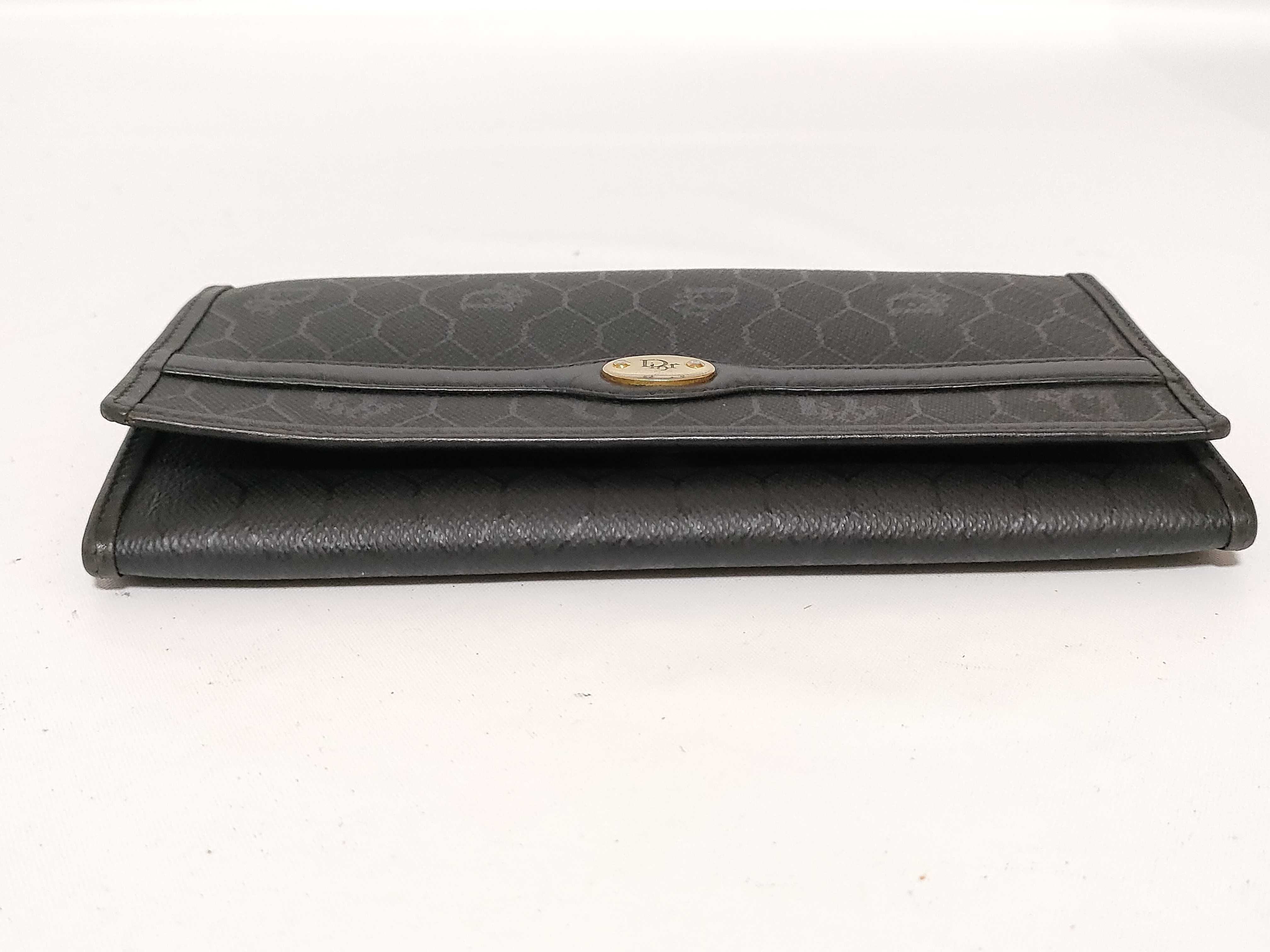 wallet — view 3