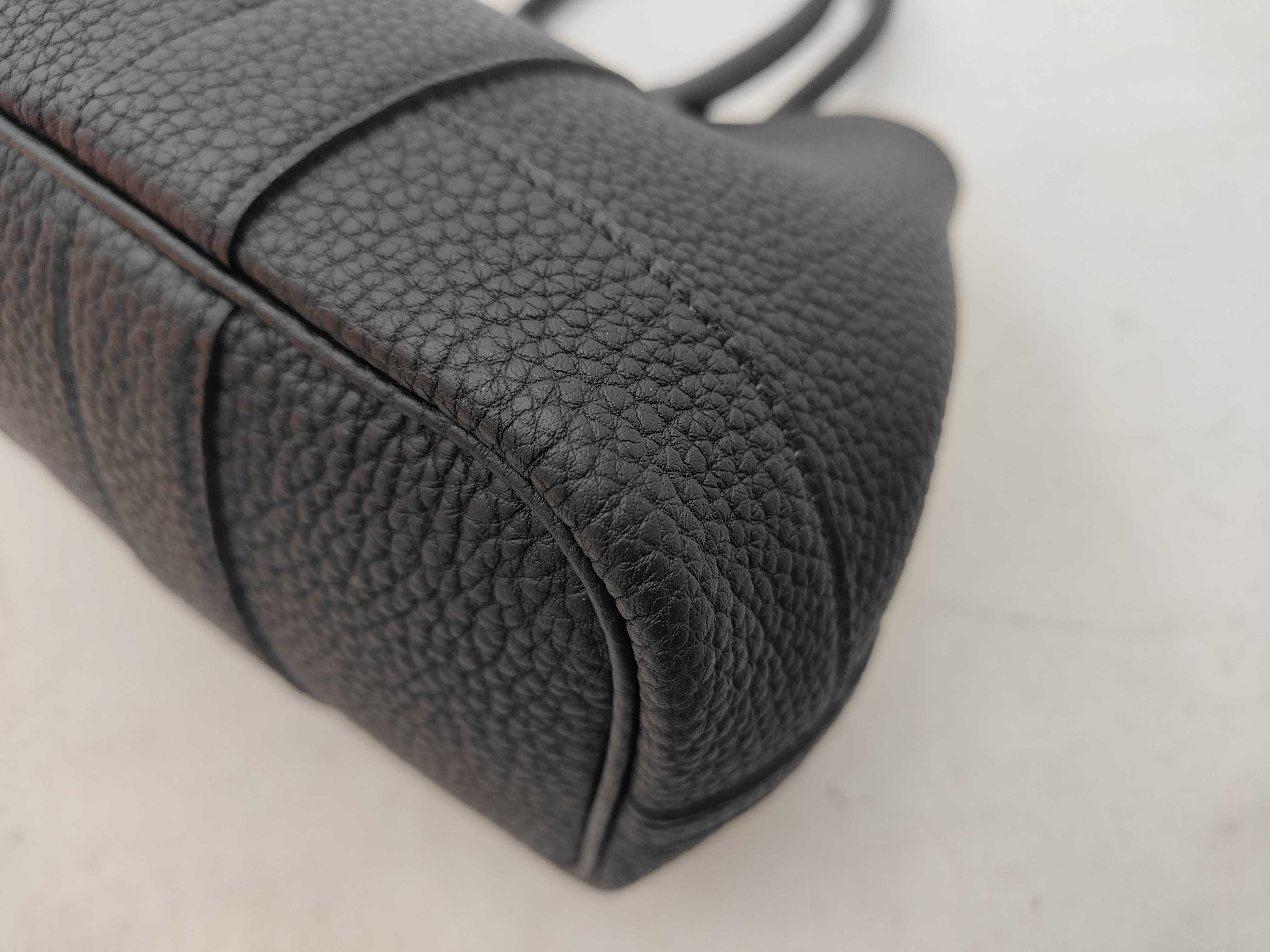 Neo Garden 23 Negonda (full leather) black tote bag with G stamp. — view 6