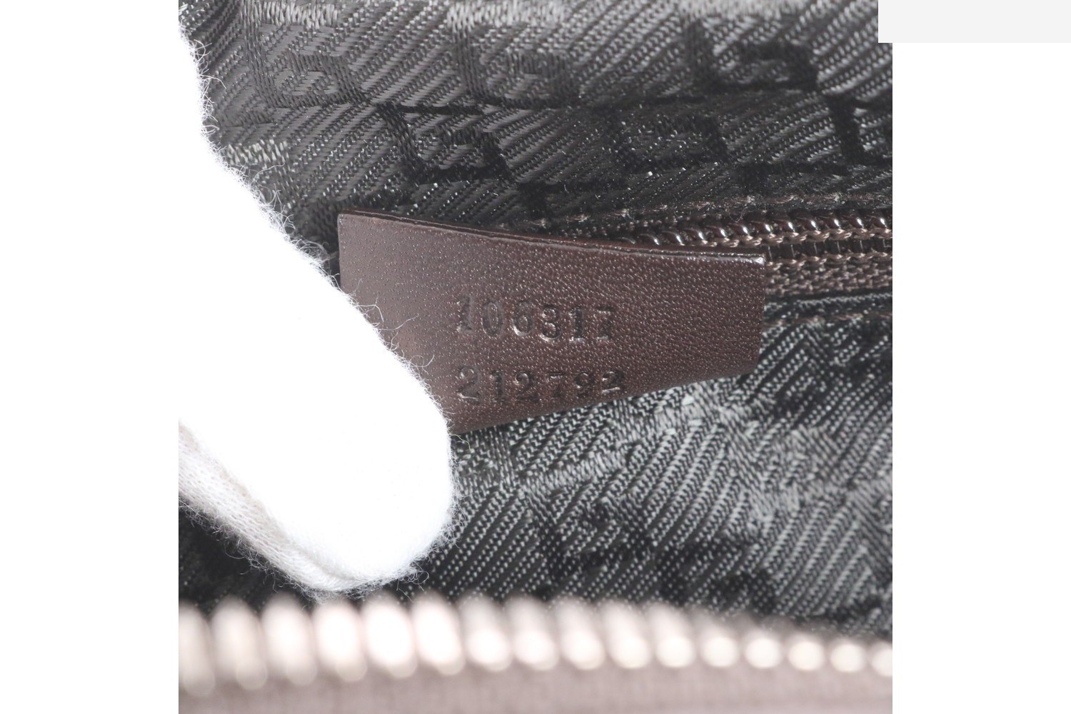Leather shoulder bag — view 9