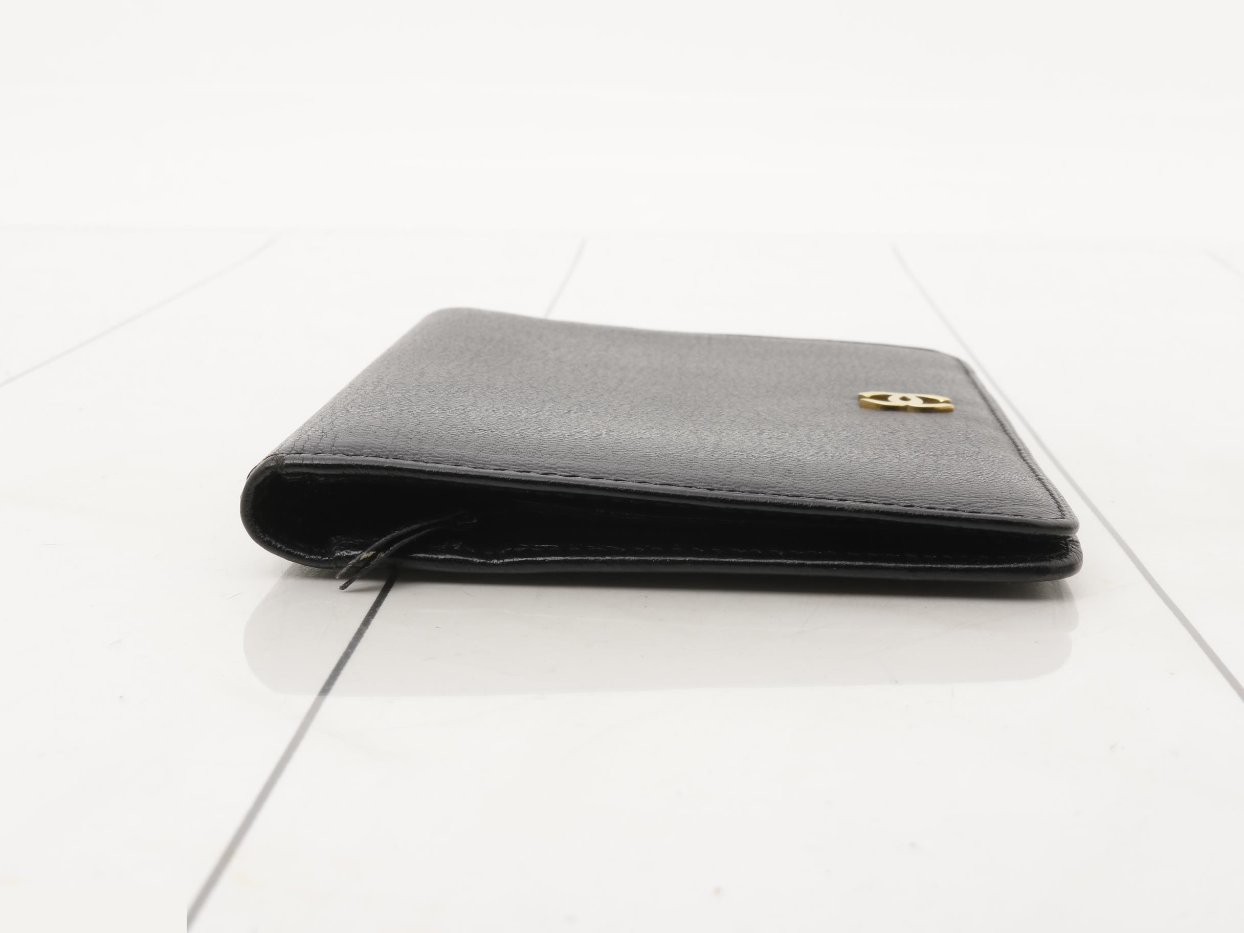 Bi-fold wallet — view 3