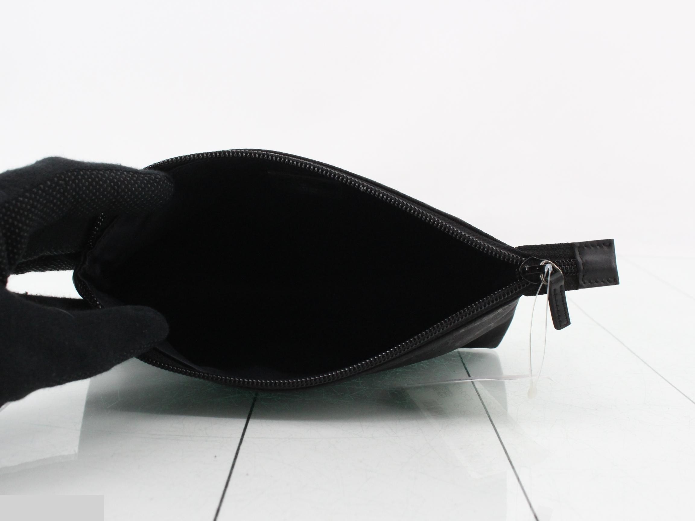 GG Canvas Pouch, Black — view 4