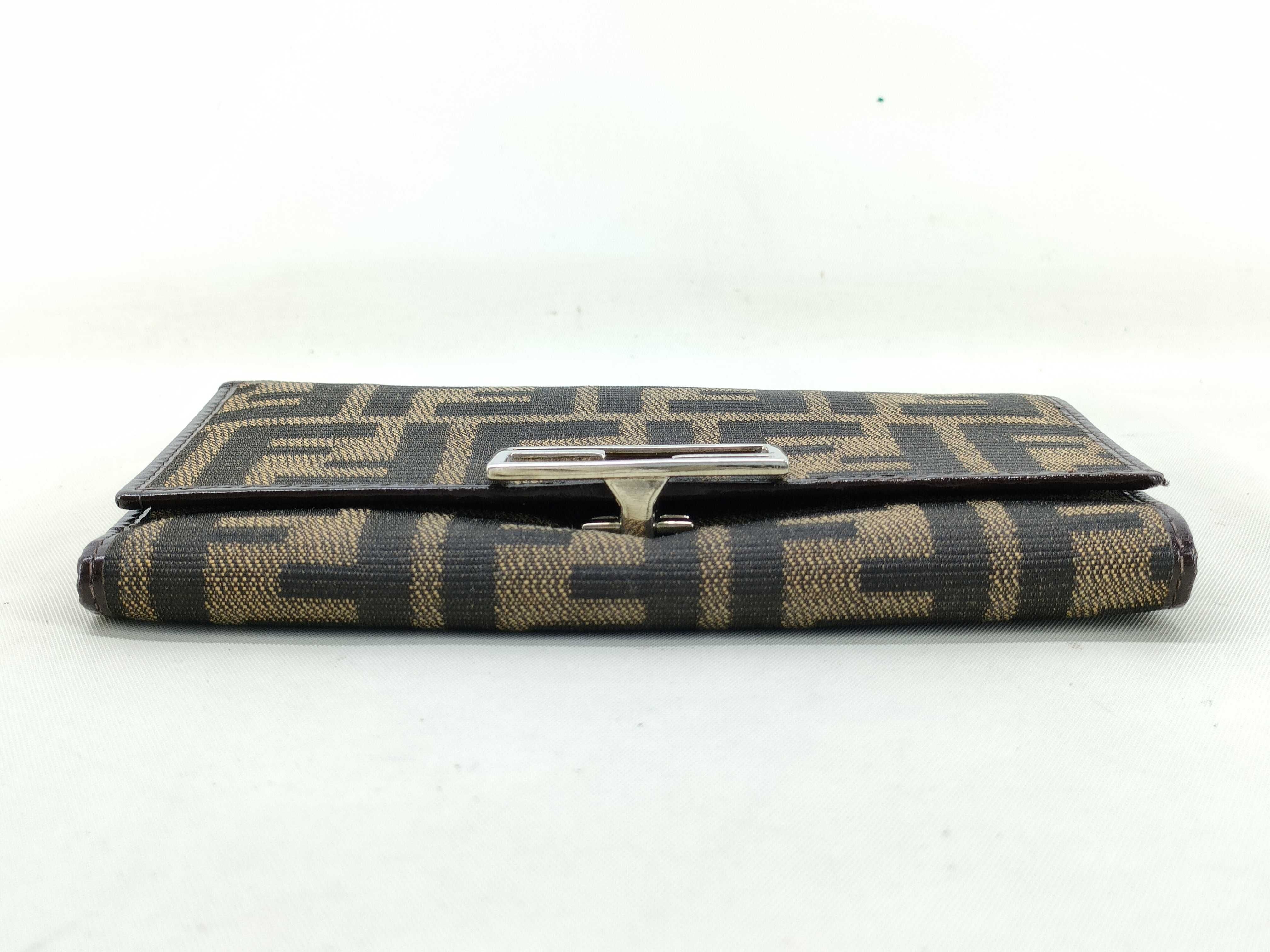 Zucca pattern trifold wallet, brown tones, canvas leather, silver hardware. (Item No. 07 15829 991) — view 4