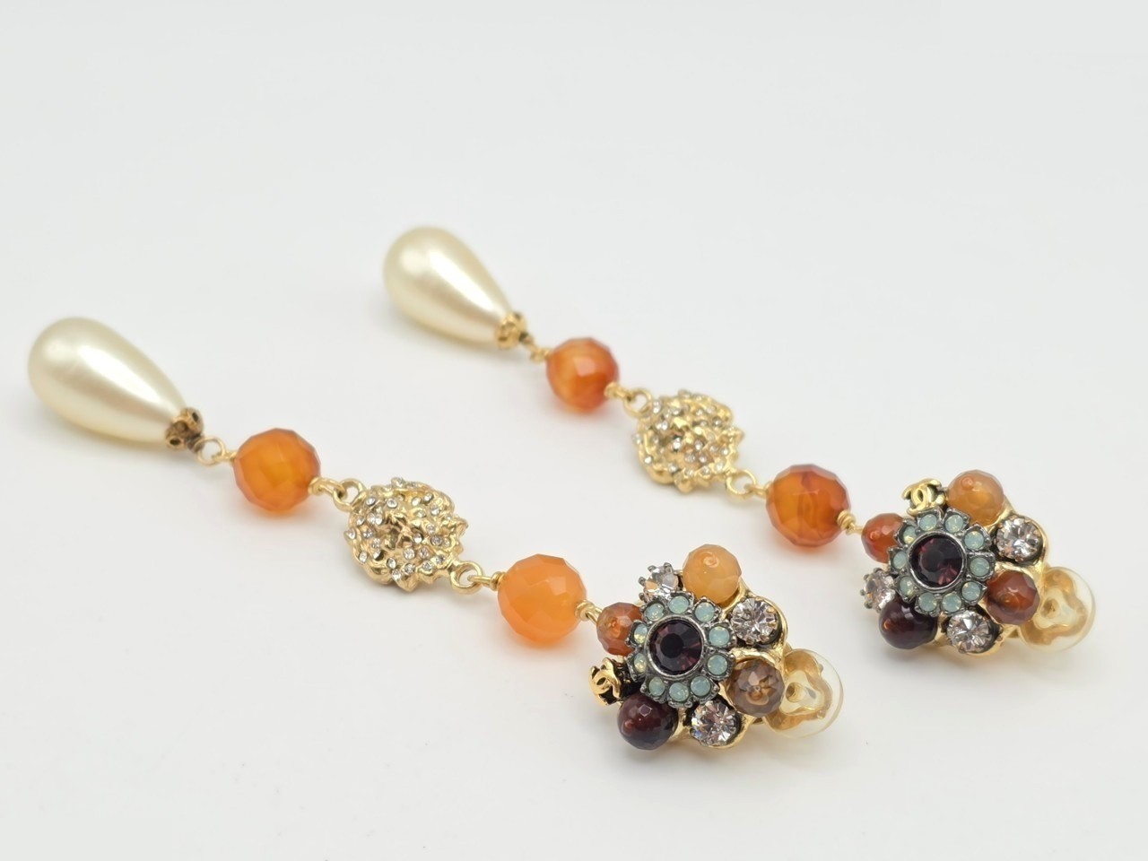 earrings — view 3