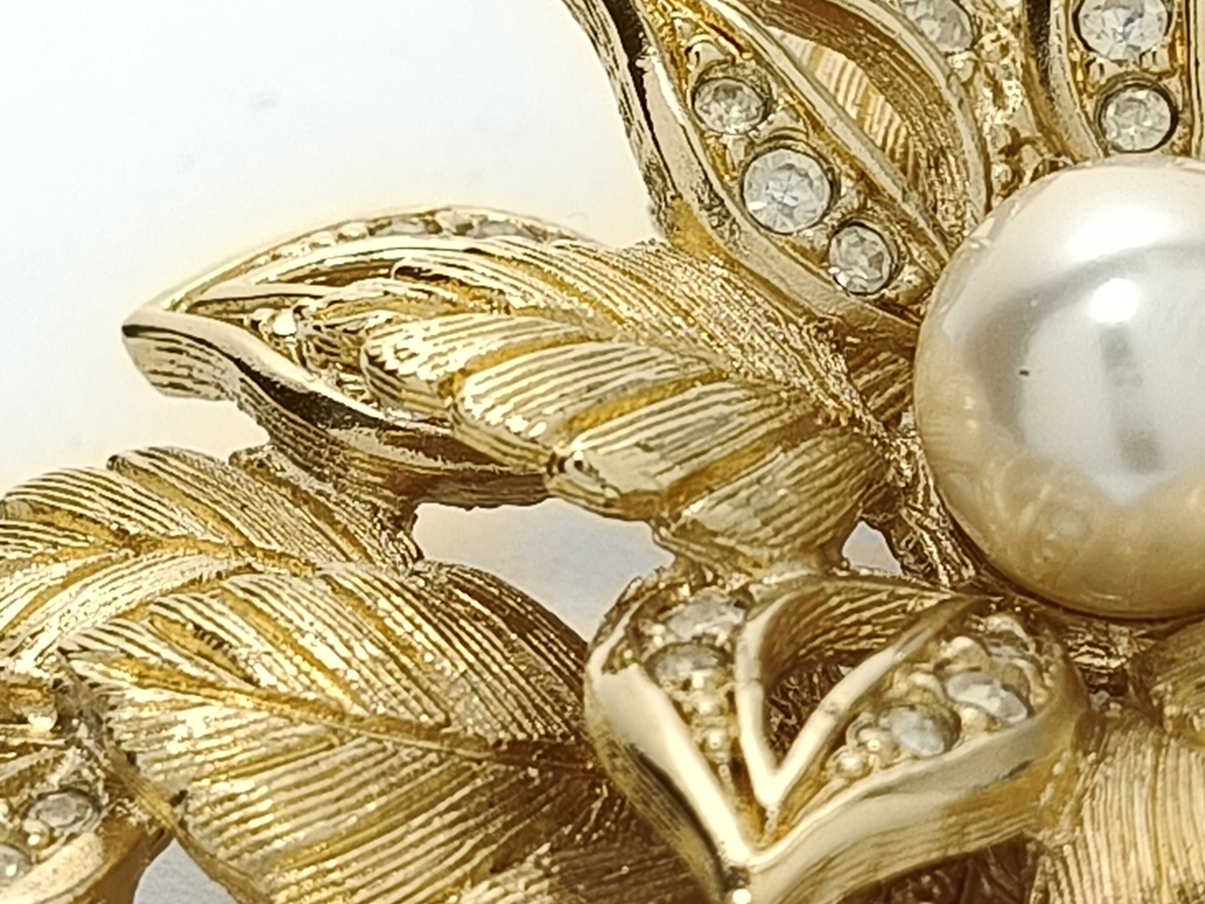 Flower Motif Brooch — view 7
