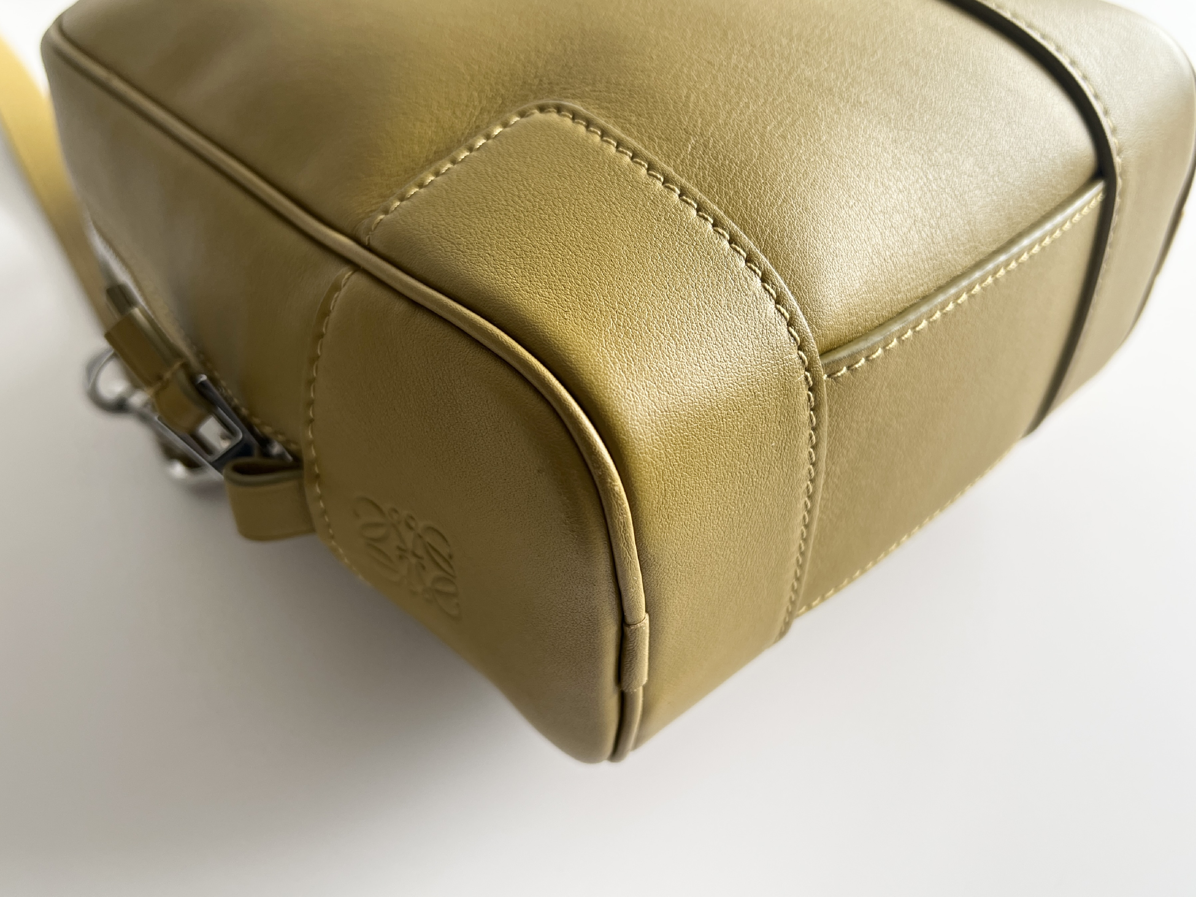 Amazona 15 Anagram Logo Leather 2-way Handbag Shoulder Bag — view 11