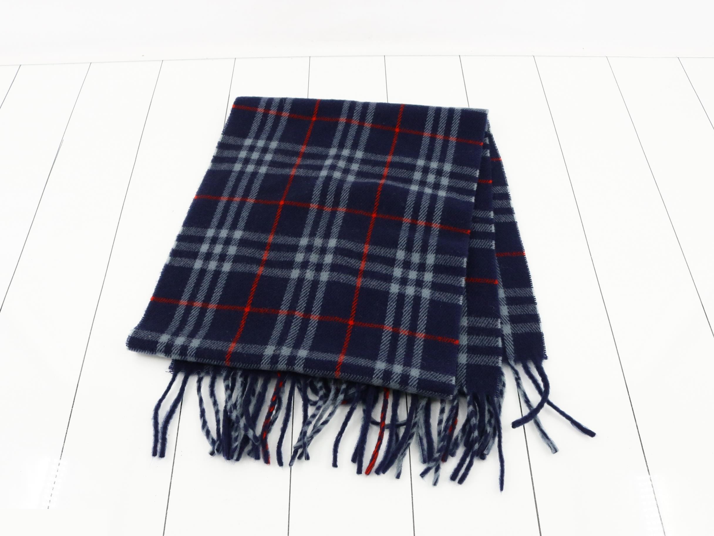Other lines: Small items, accessories, and scarves — view 3