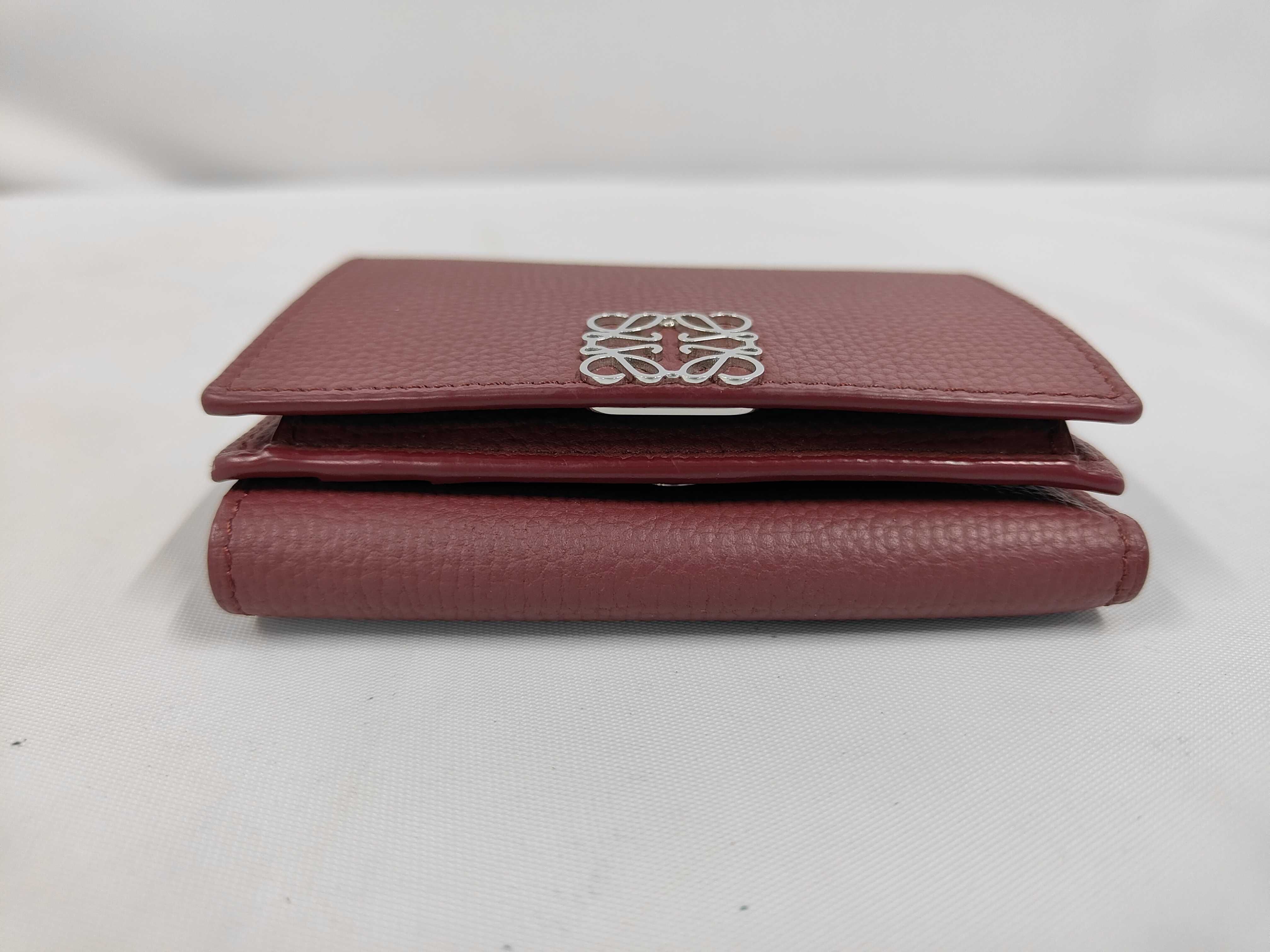 Anagram Wallet — view 3