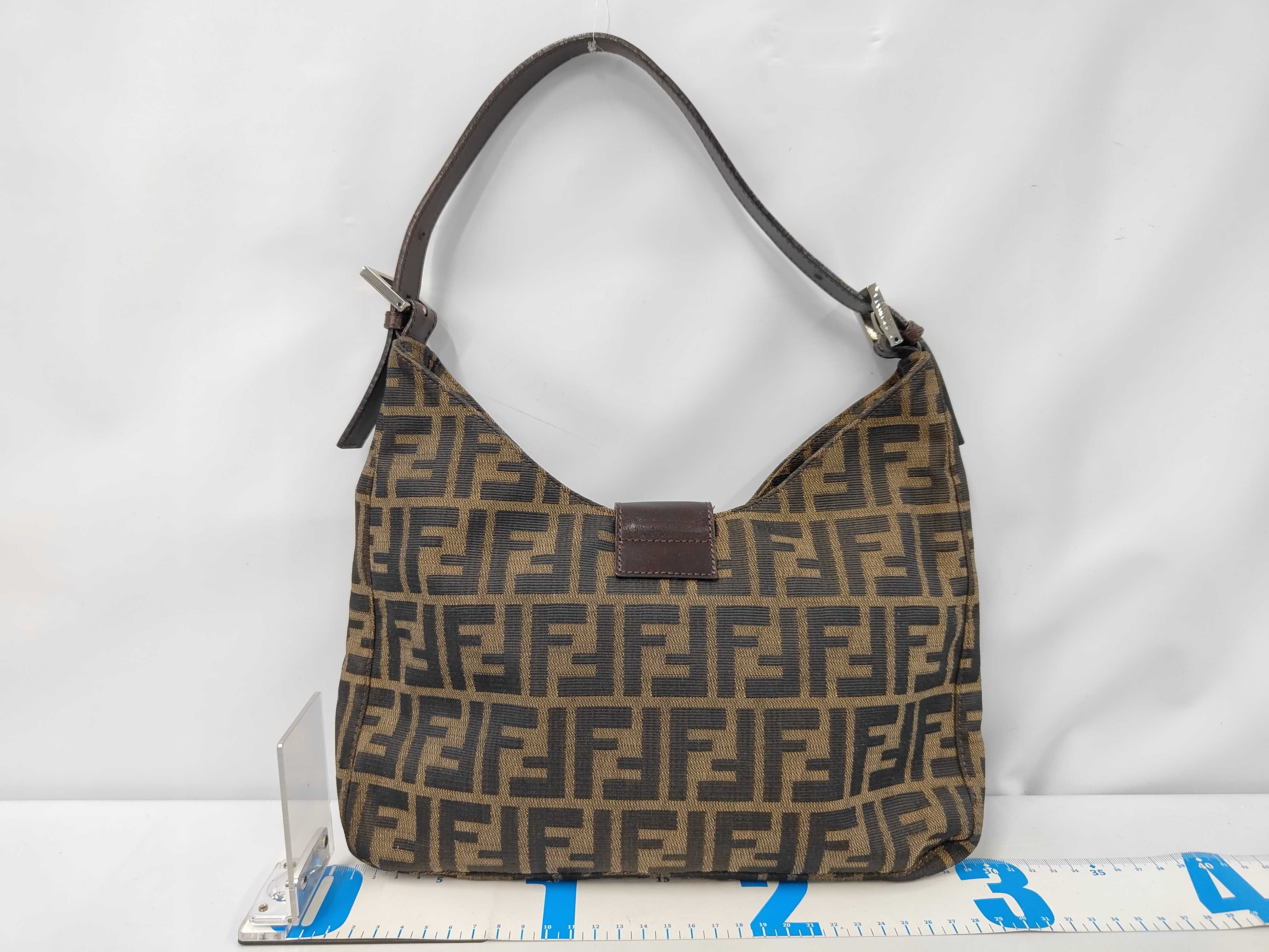 Mamma Bucket Shoulder Bag, FF pattern, Zucca pattern shoulder bag — view 2
