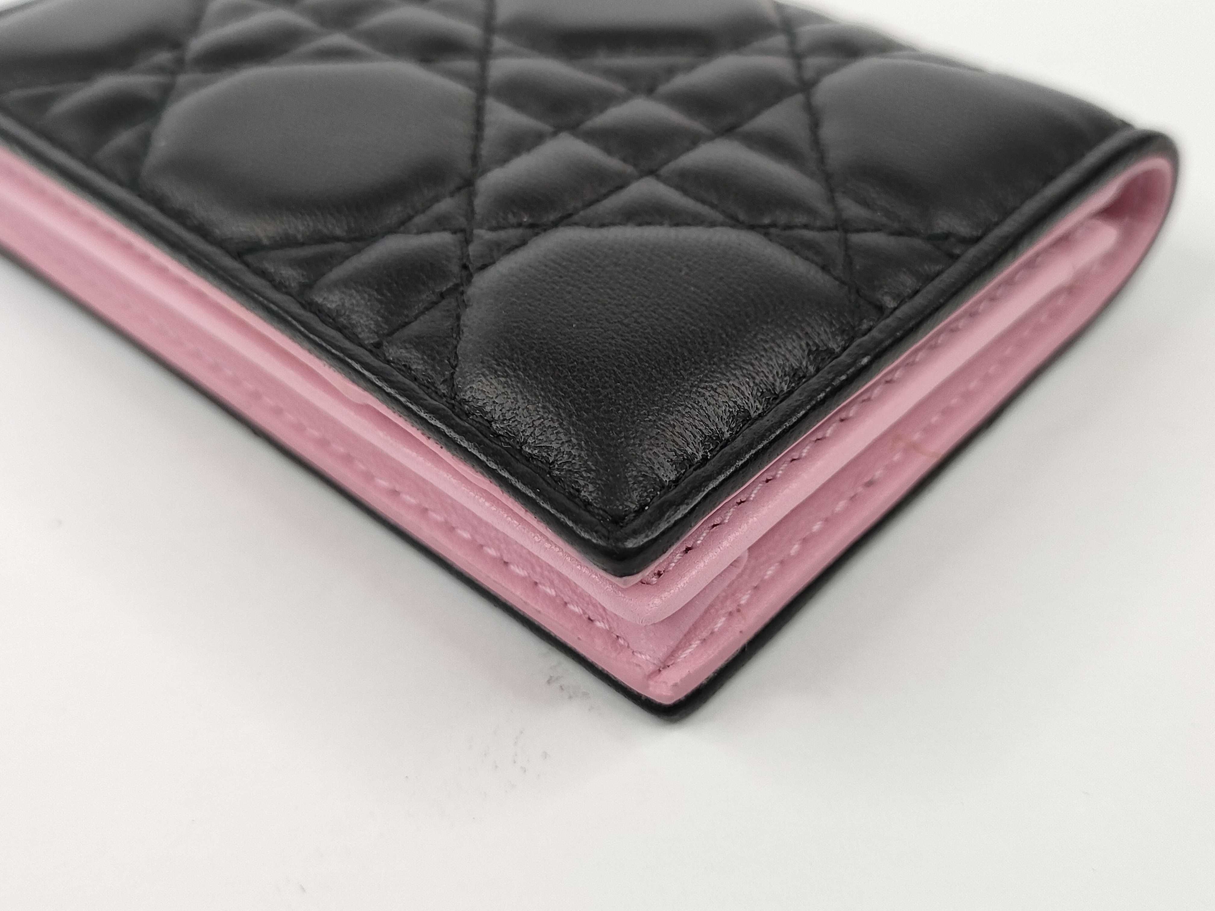 card case, pass case, business card holder — view 3