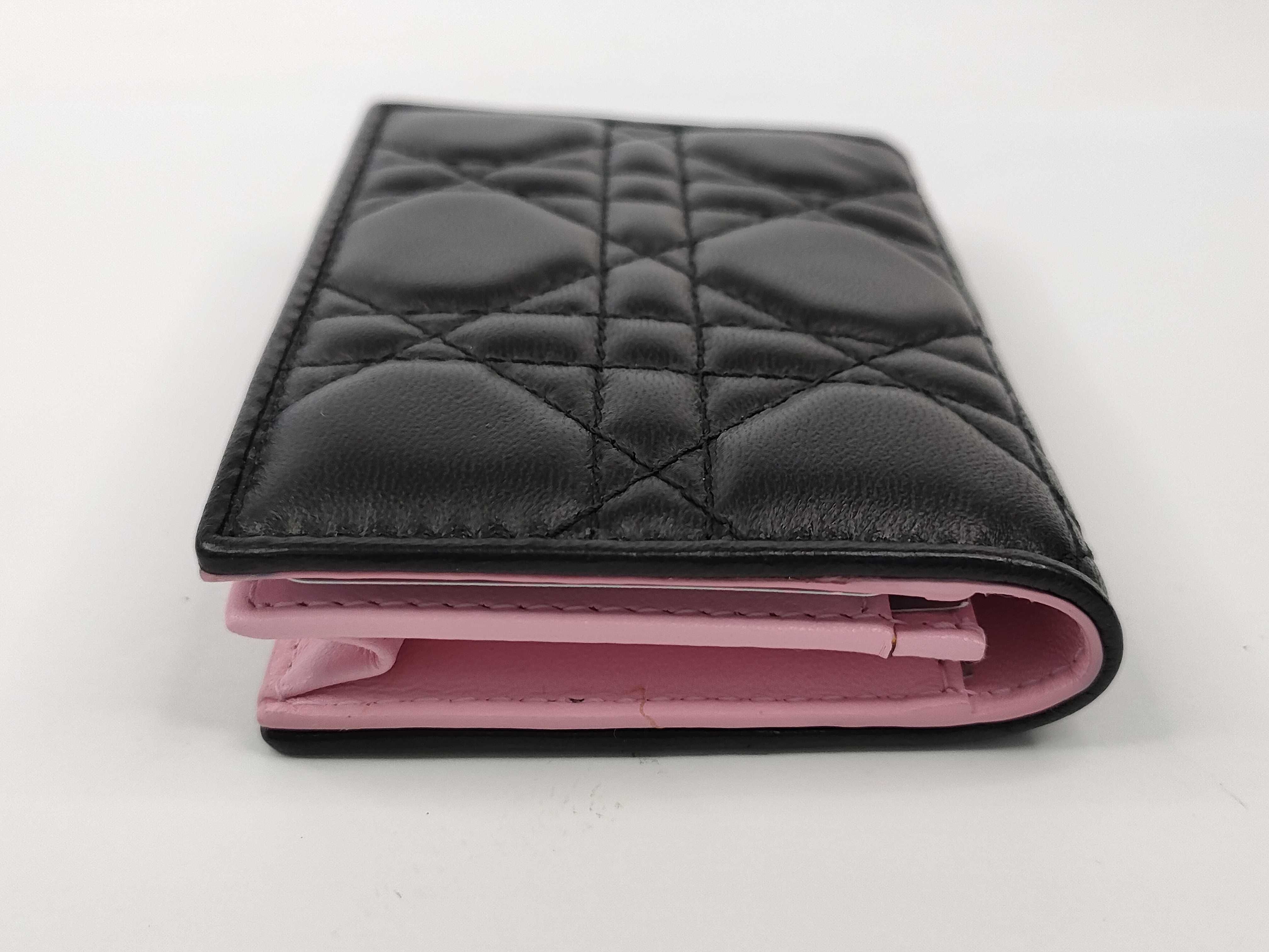 card case, pass case, business card holder — view 5