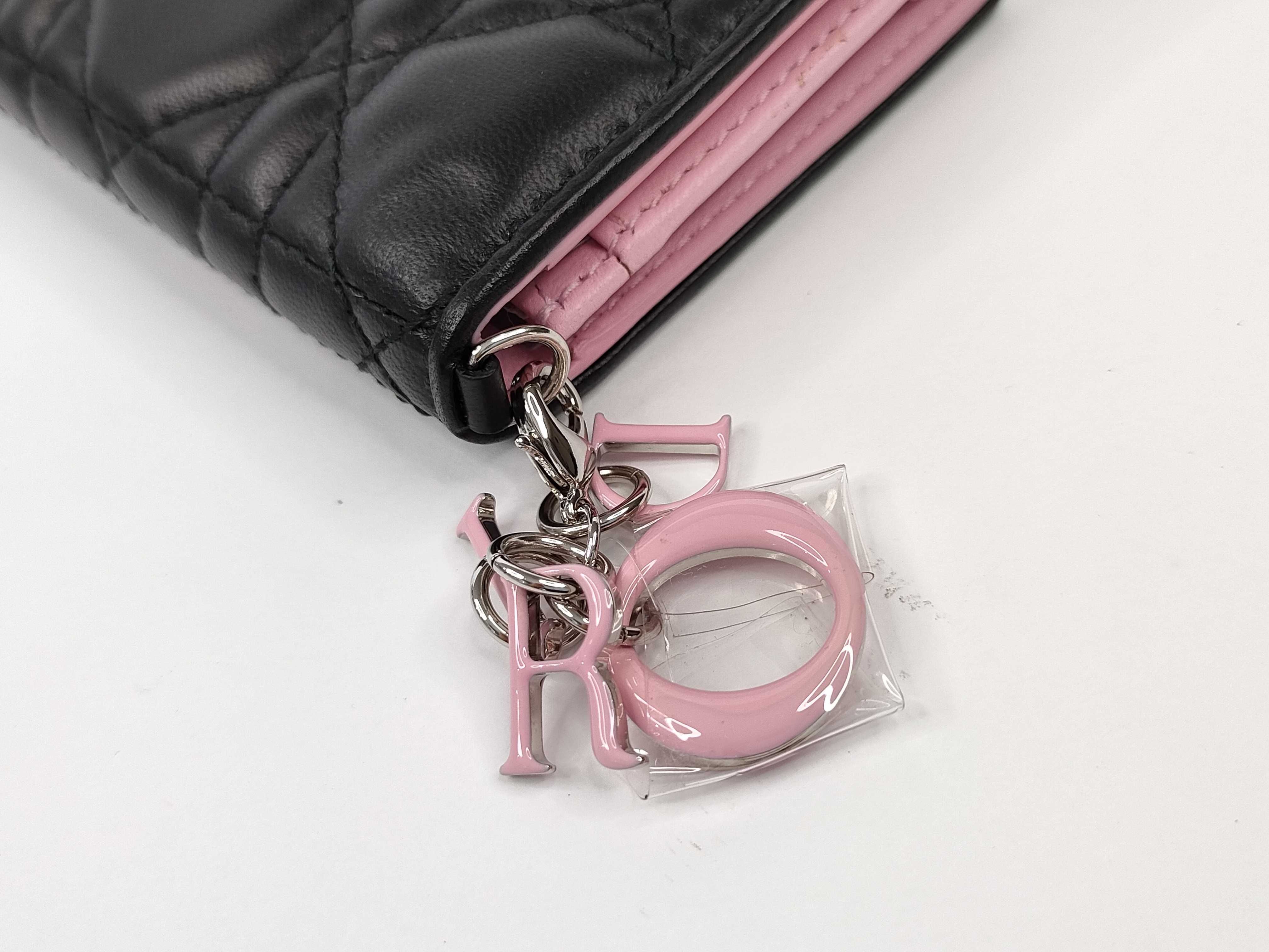 card case, pass case, business card holder — view 7