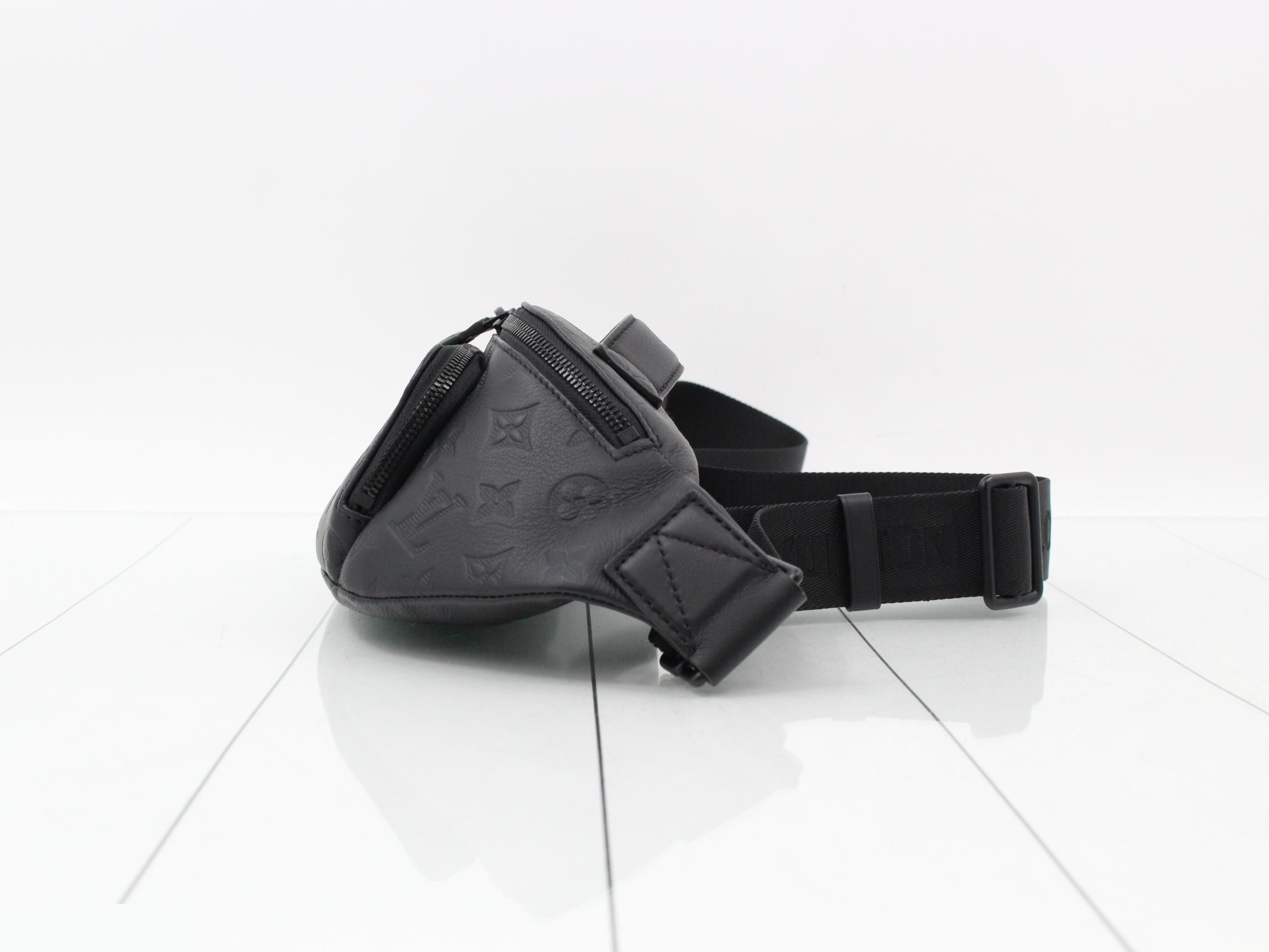 M47058 Monogram Shadow Lash Bum Bag — view 3