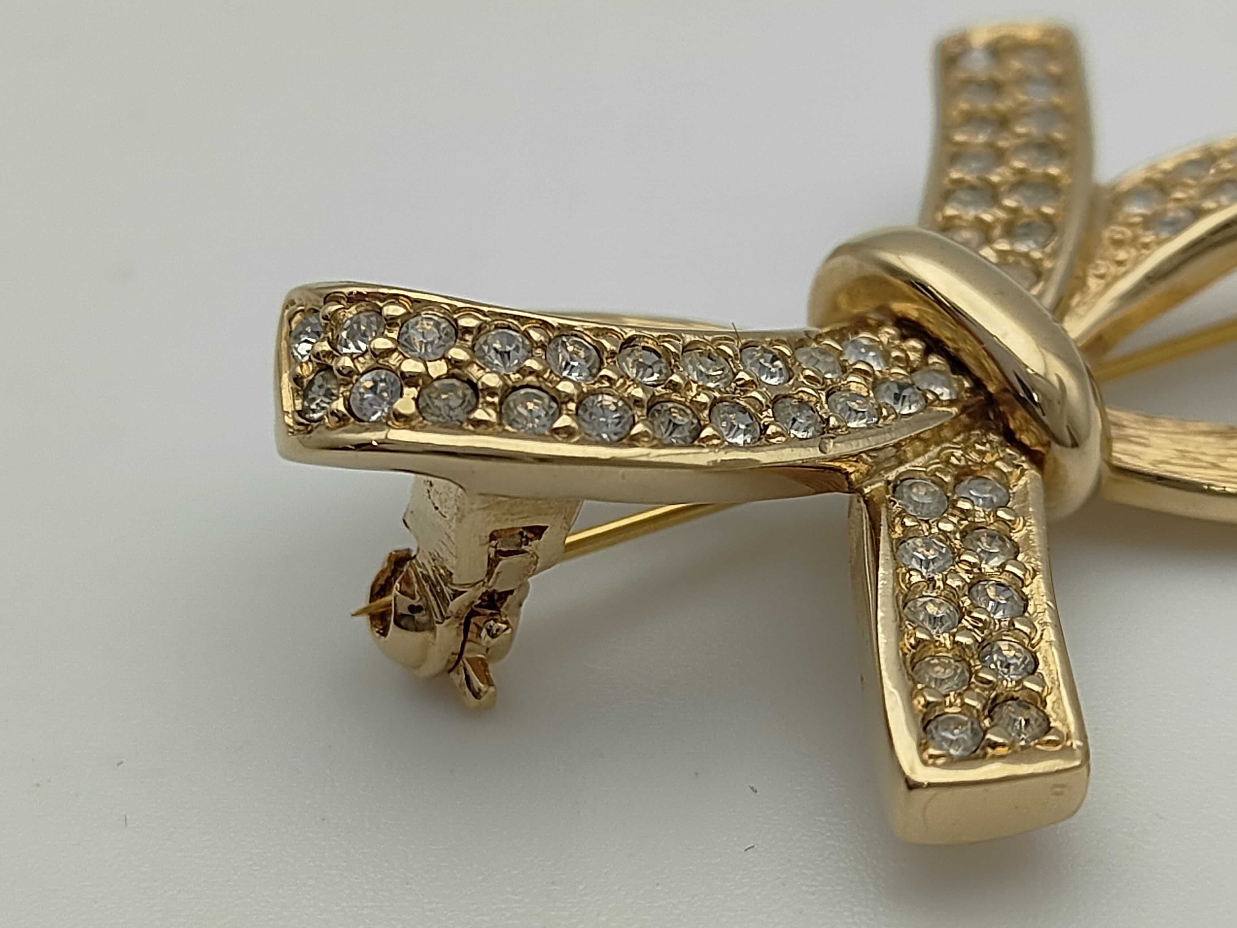 Christian Rhinestone Ribbon Brooch Gold Brooch — view 3