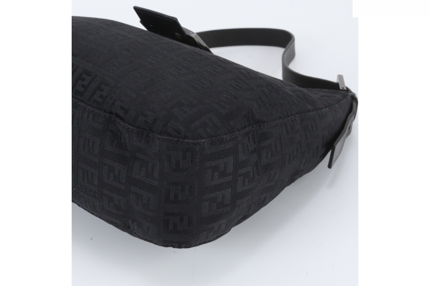 Mamma Bucket Leather Shoulder Bag — view 4