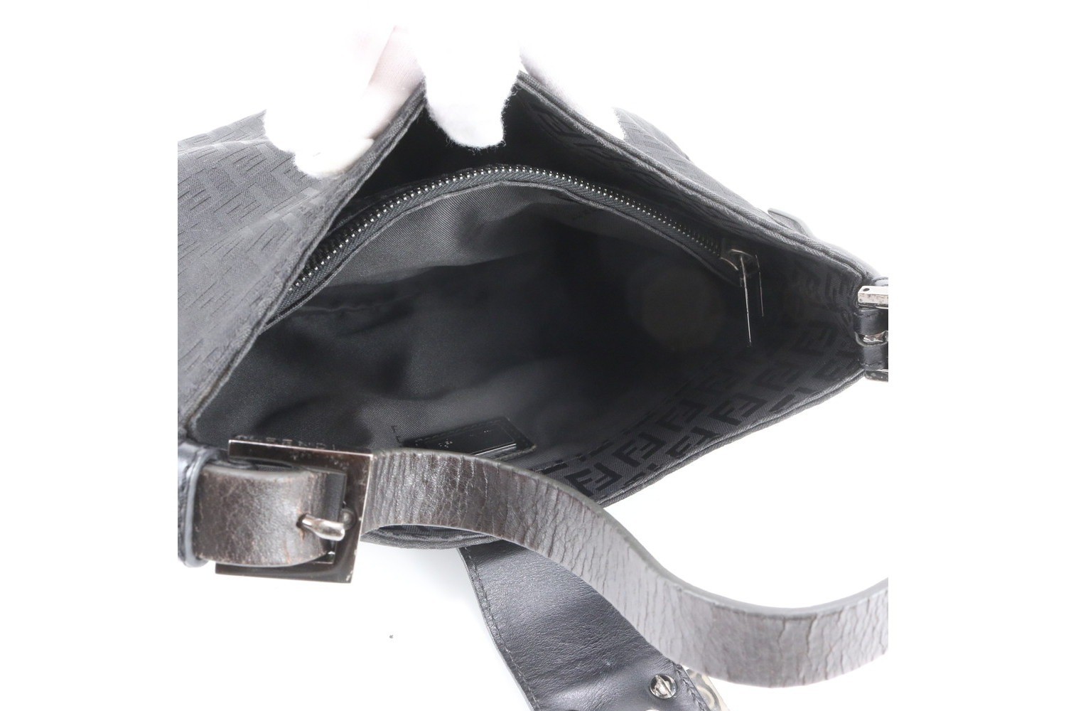 Mamma Bucket Leather Shoulder Bag — view 7