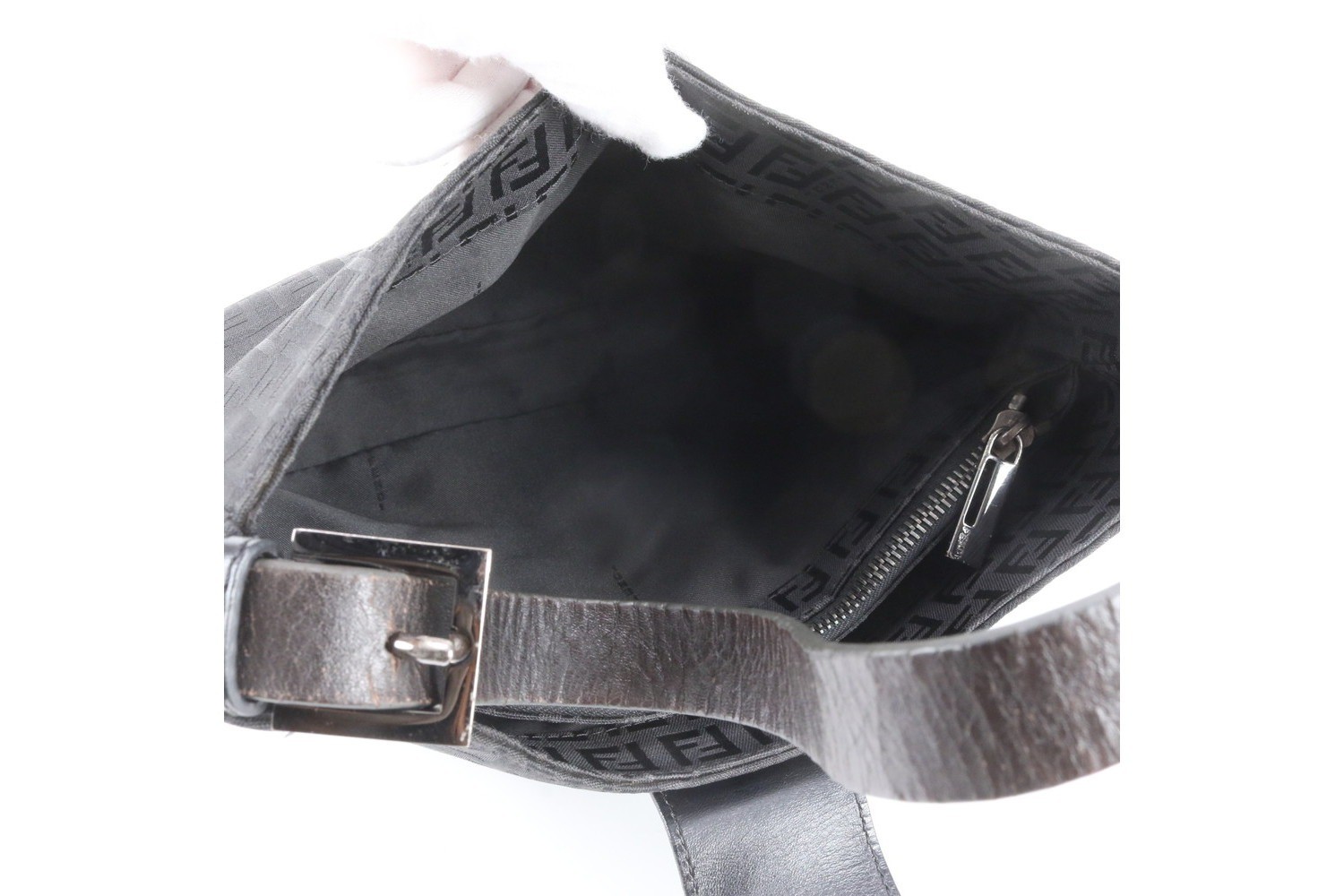Mamma Bucket Leather Shoulder Bag — view 8