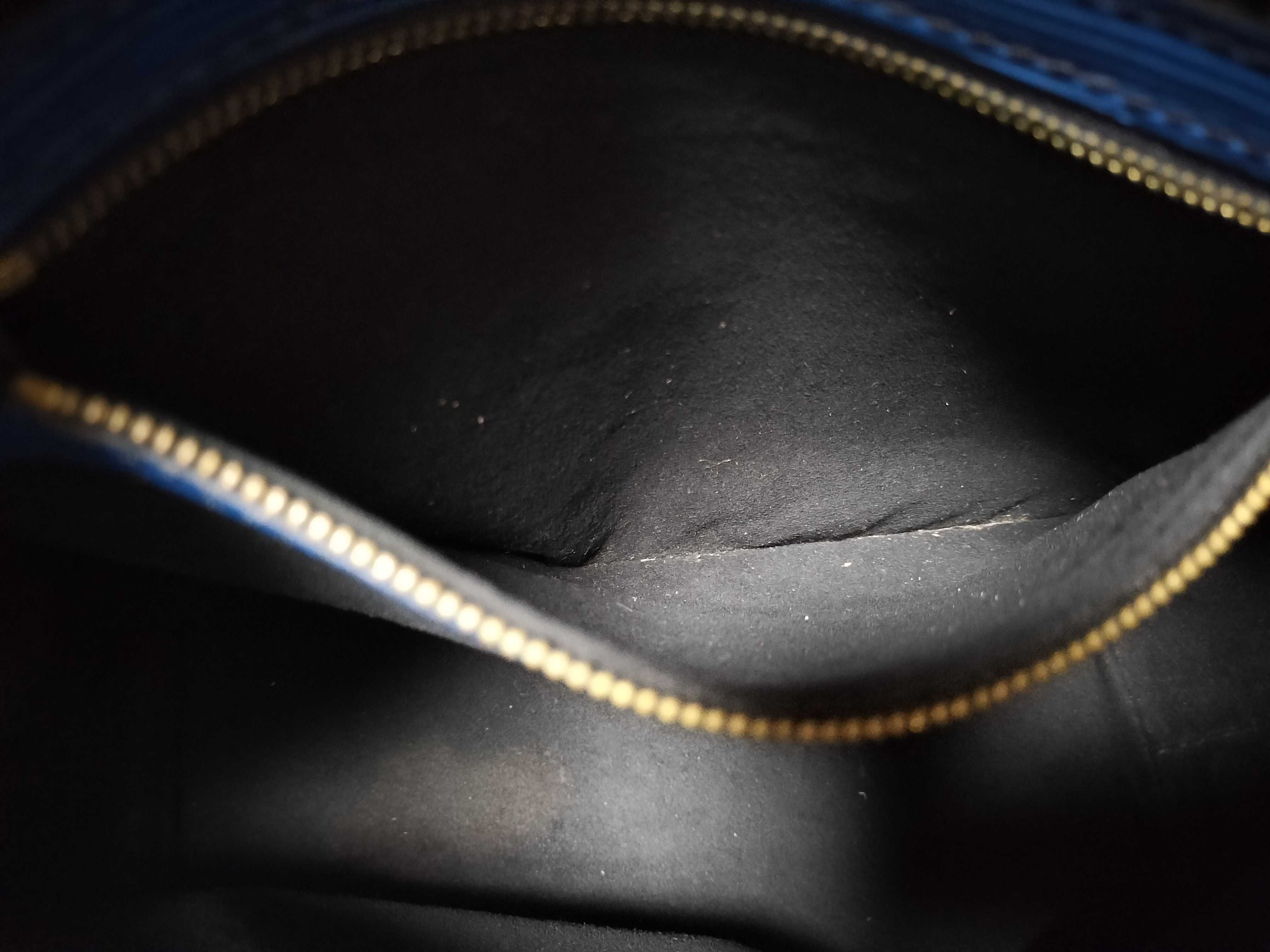 Epi M44005 Noé Blue Shoulder Bag — view 12