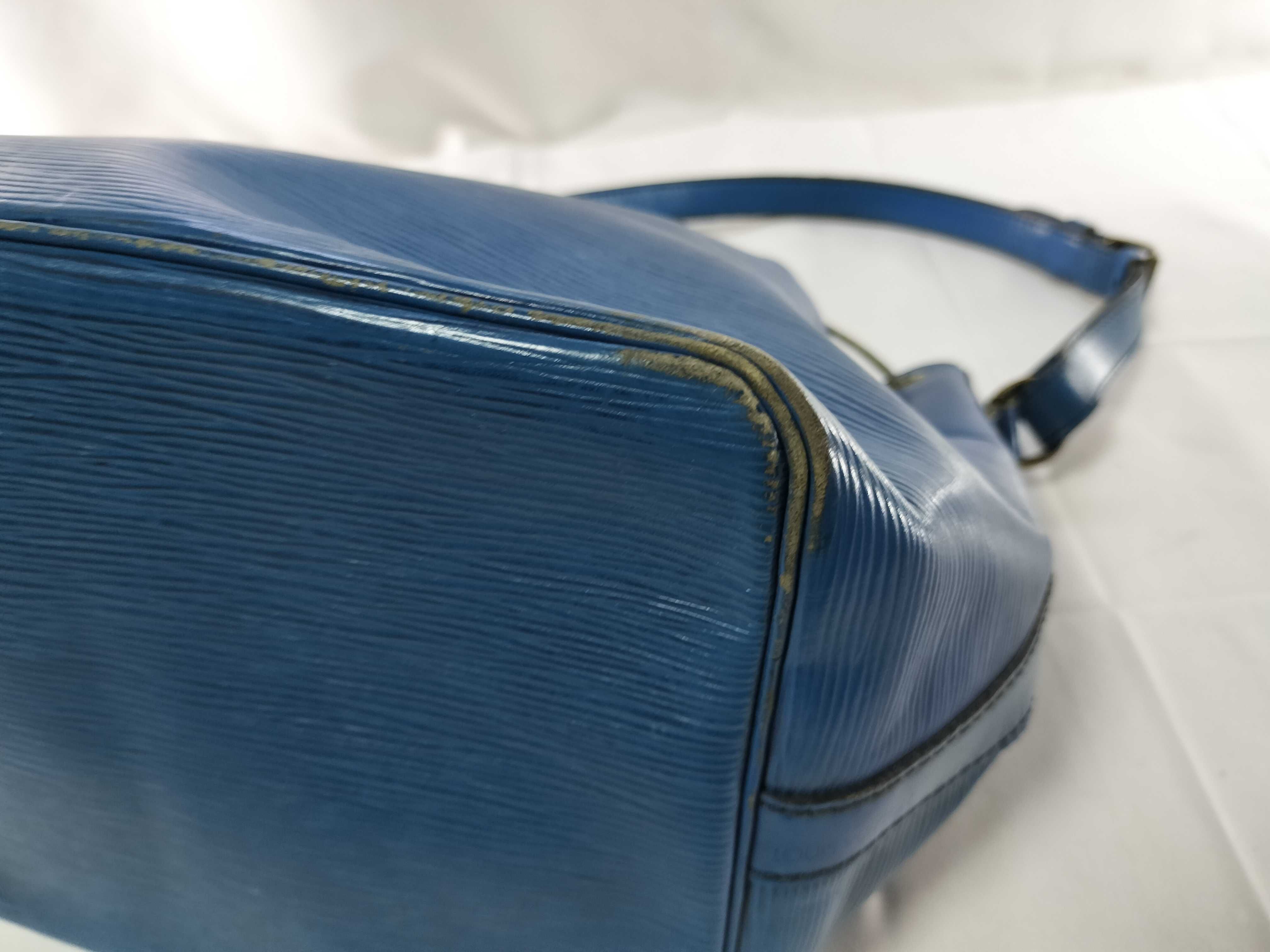 Epi M44005 Noé Blue Shoulder Bag — view 7