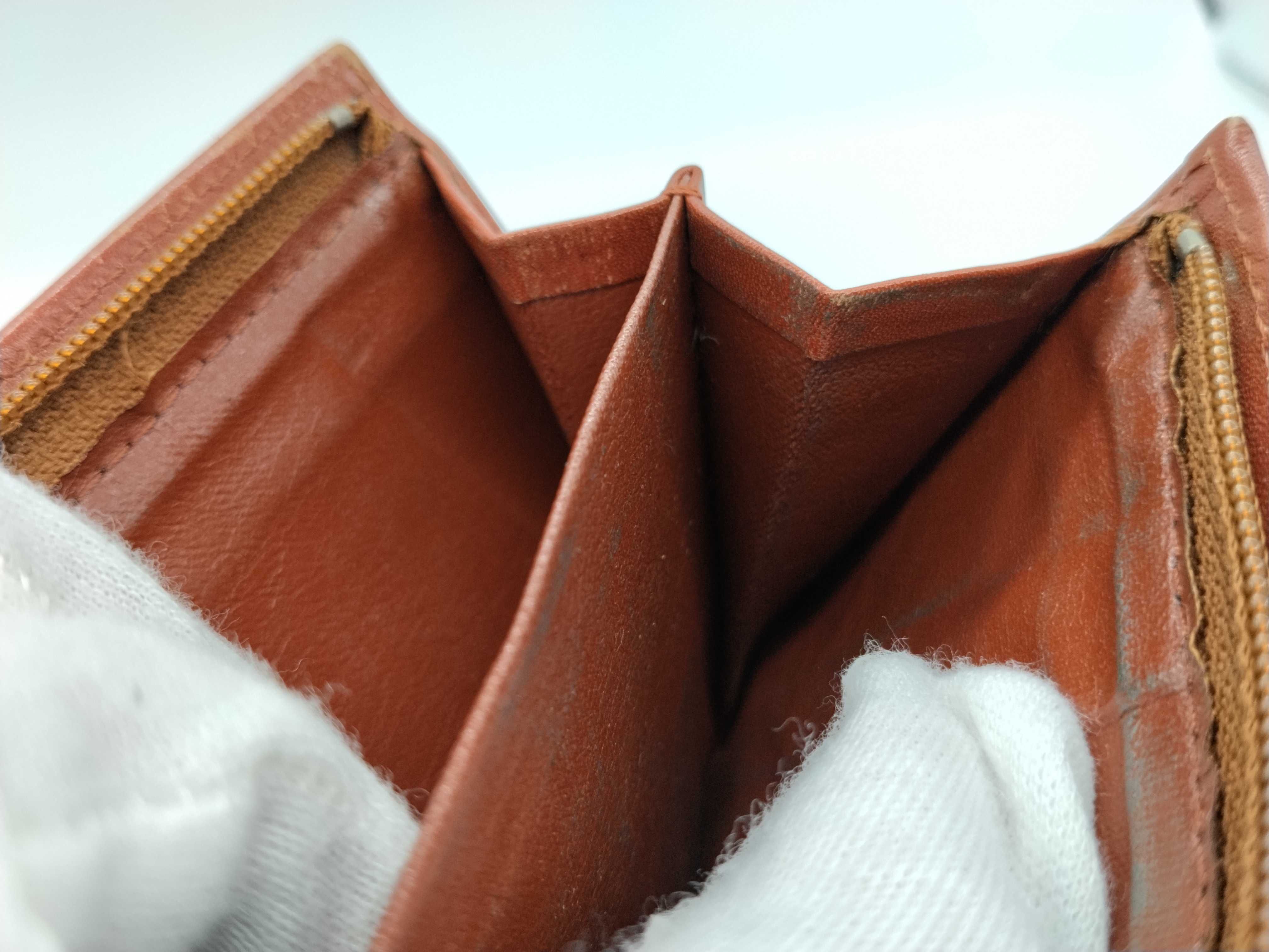 wallet, folding wallet — view 11