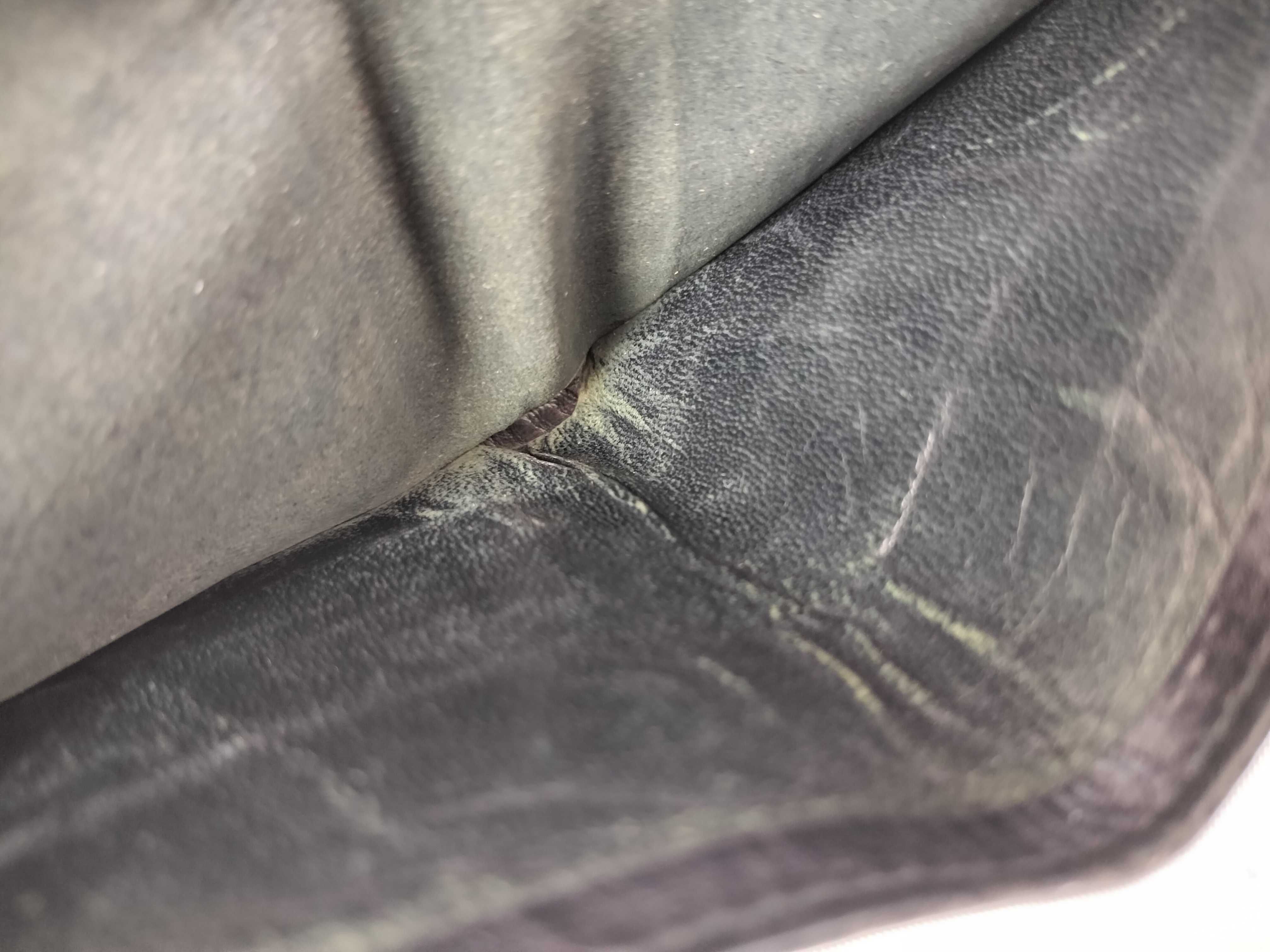 Old Gucci Sherry Bi-fold Wallet — view 9