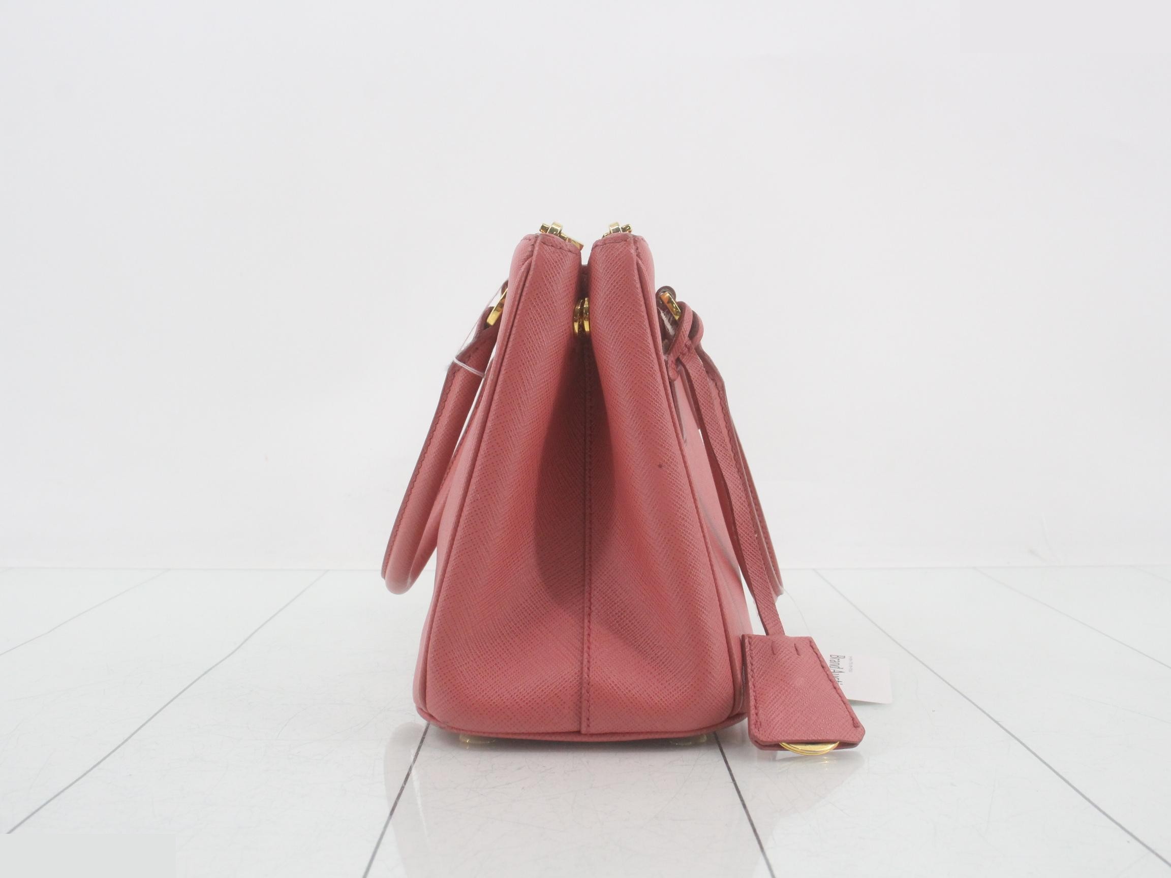 Galleria Triangle Plate Handbag Pink — view 4