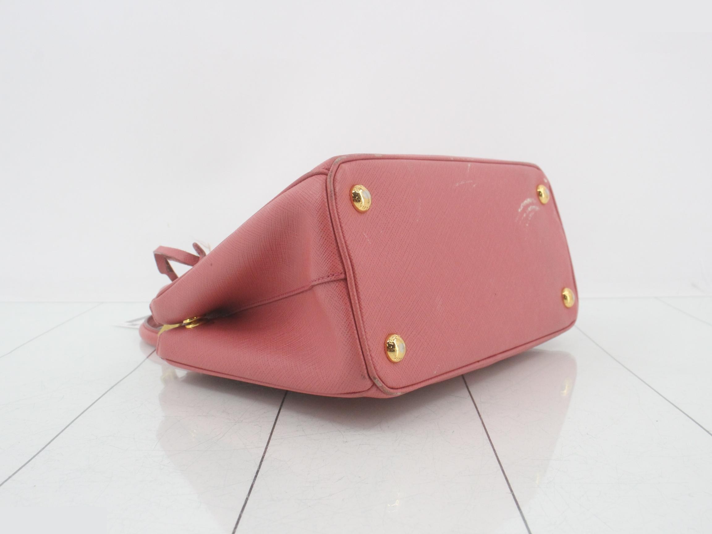 Galleria Triangle Plate Handbag Pink — view 5