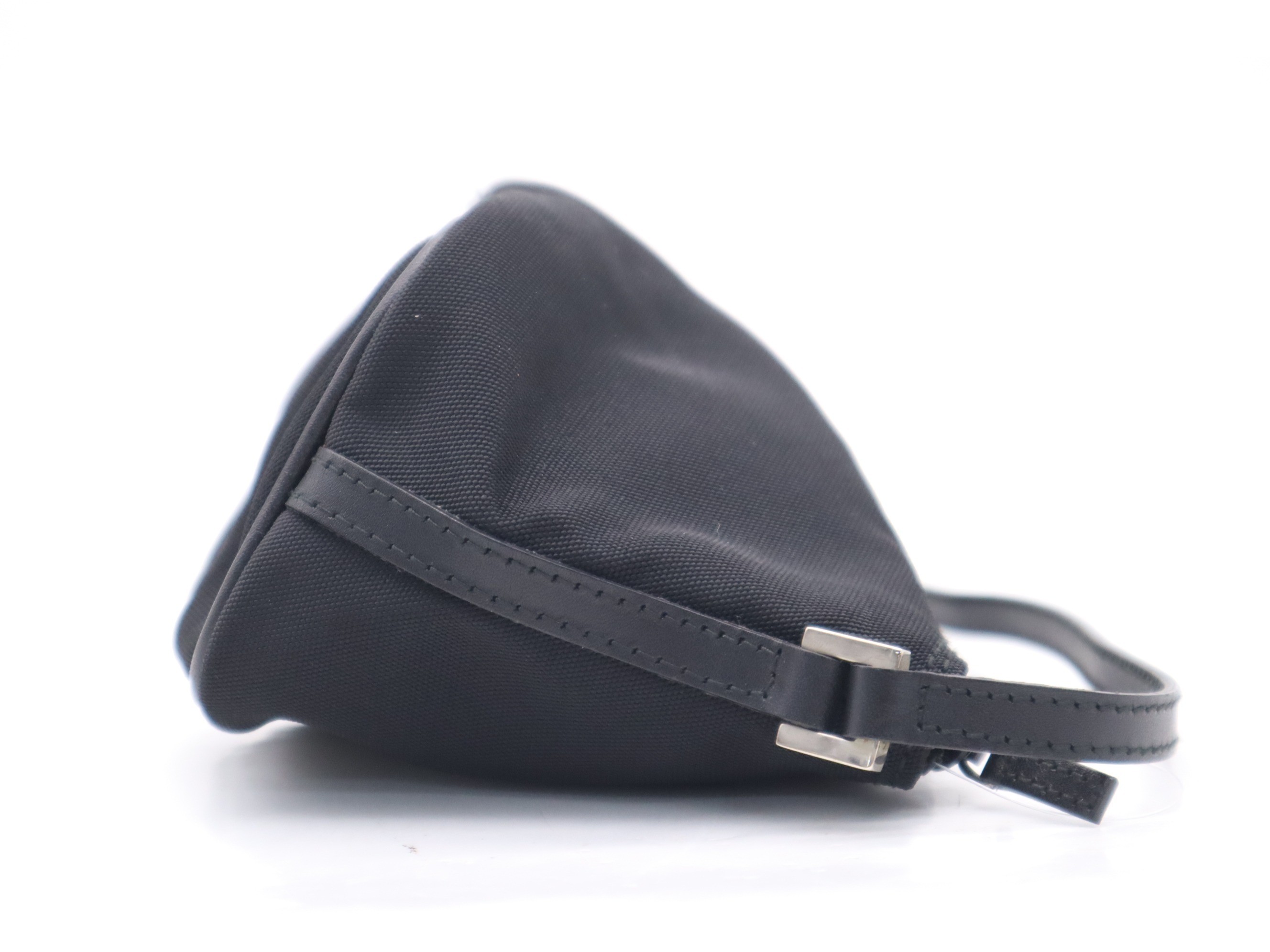 GG Canvas Handbag Accessory Pouch - Black — view 5