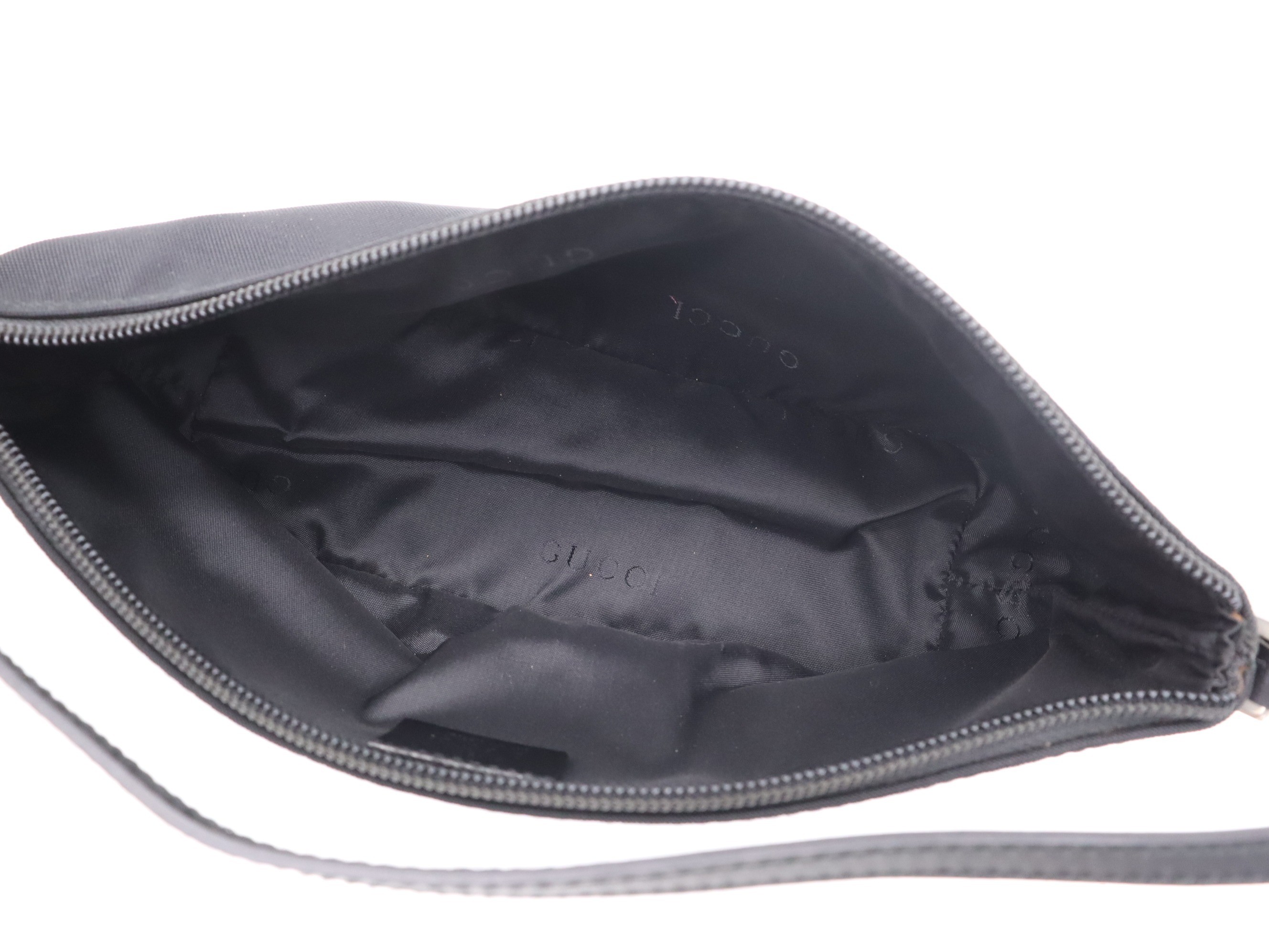 GG Canvas Handbag Accessory Pouch - Black — view 7