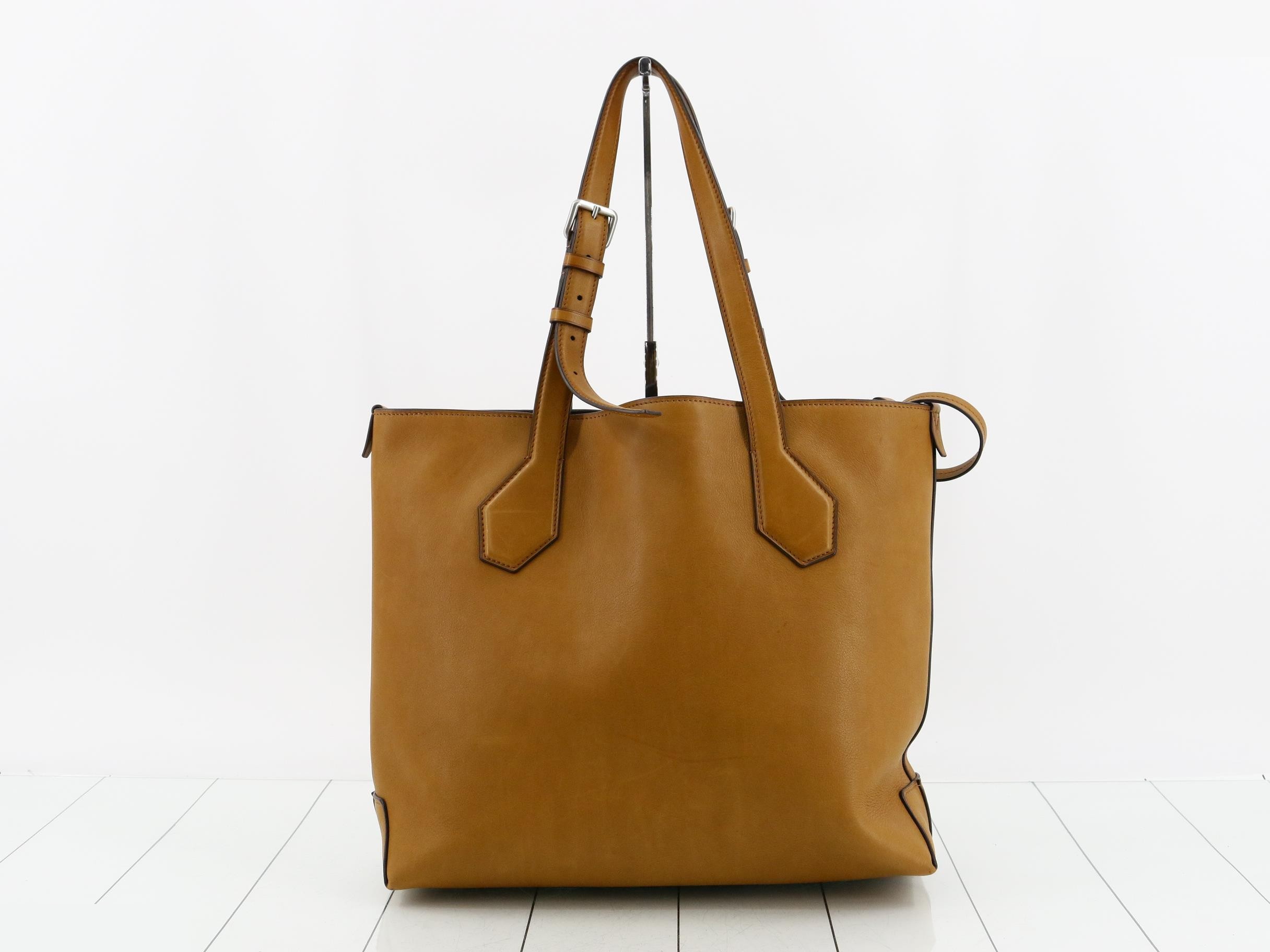 RFID New Tote Calf TAN MAT SILVER Cuir — view 2