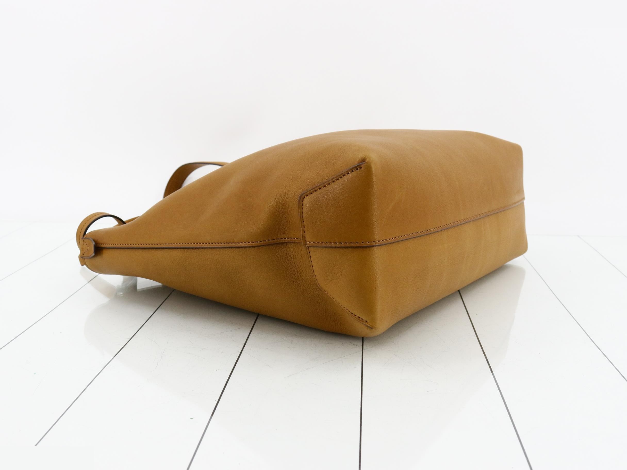 RFID New Tote Calf TAN MAT SILVER Cuir — view 5