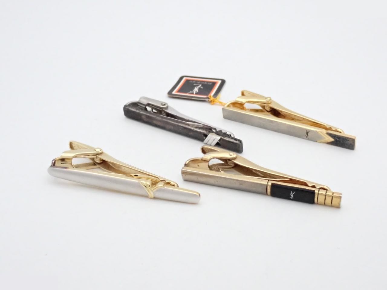 unused tie clip set of 4, with box.