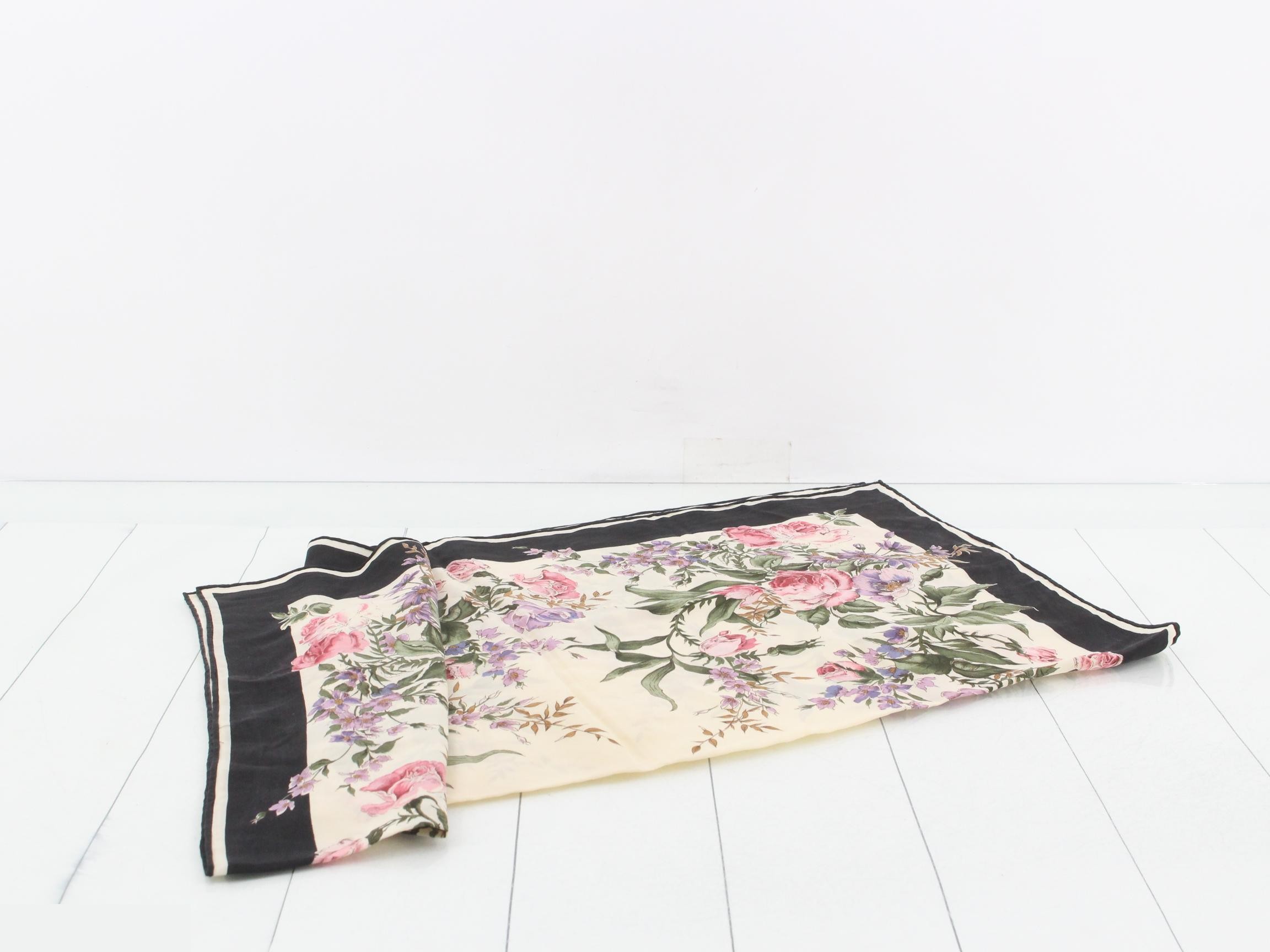 scarf — view 3