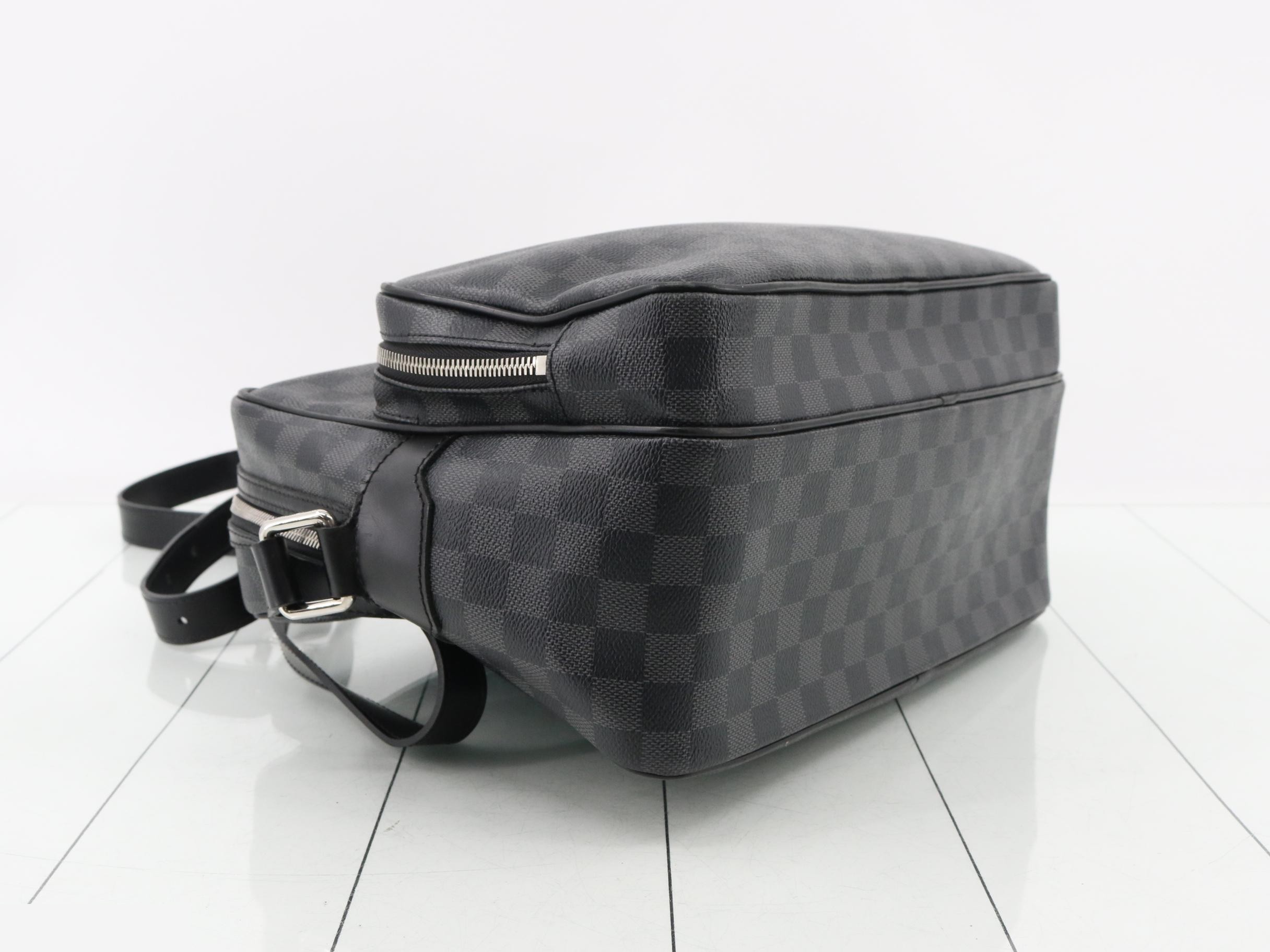 Io Damier Graphite Shoulder Bag — view 5