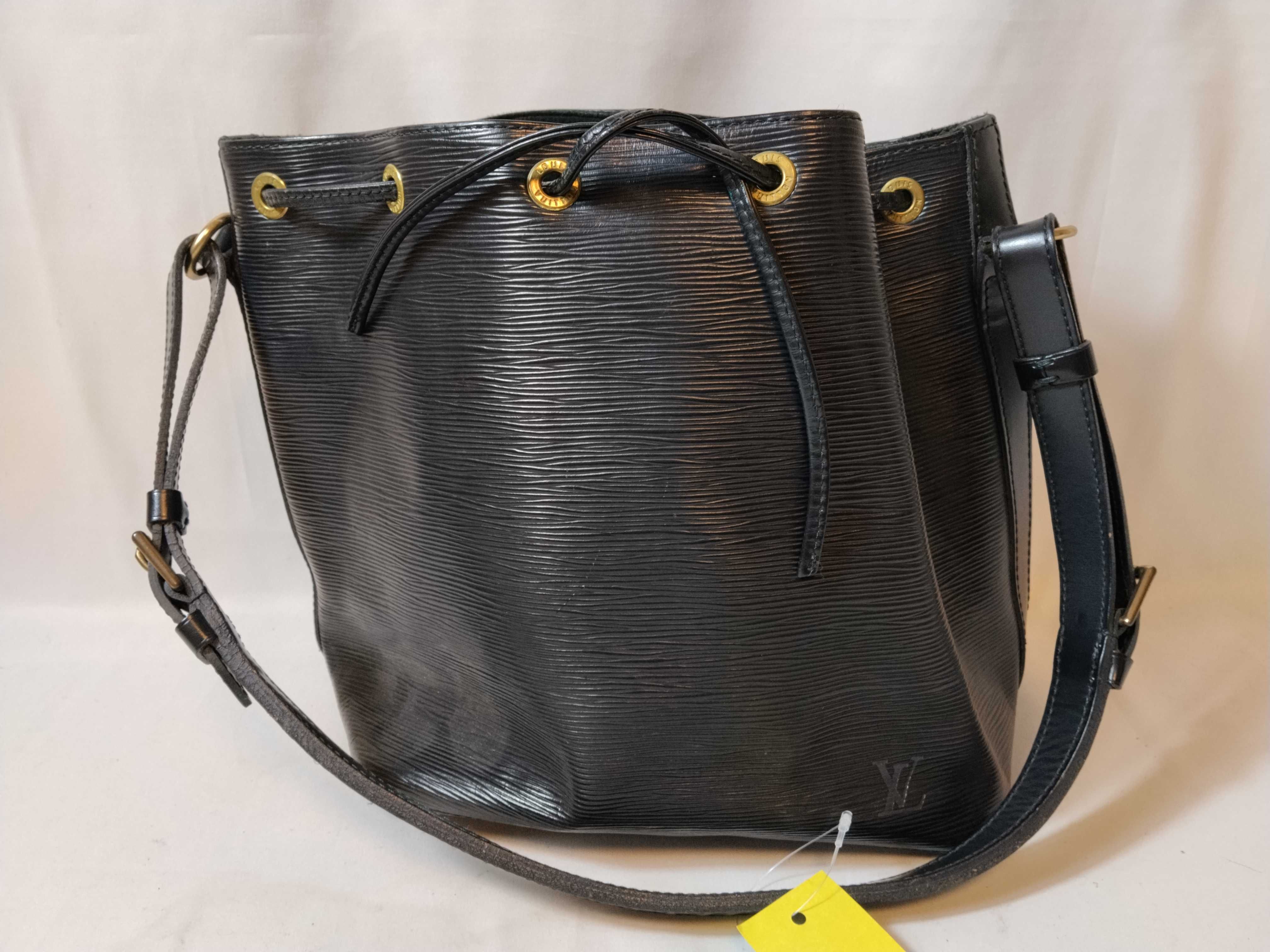Epi Noe Shoulder Bag
