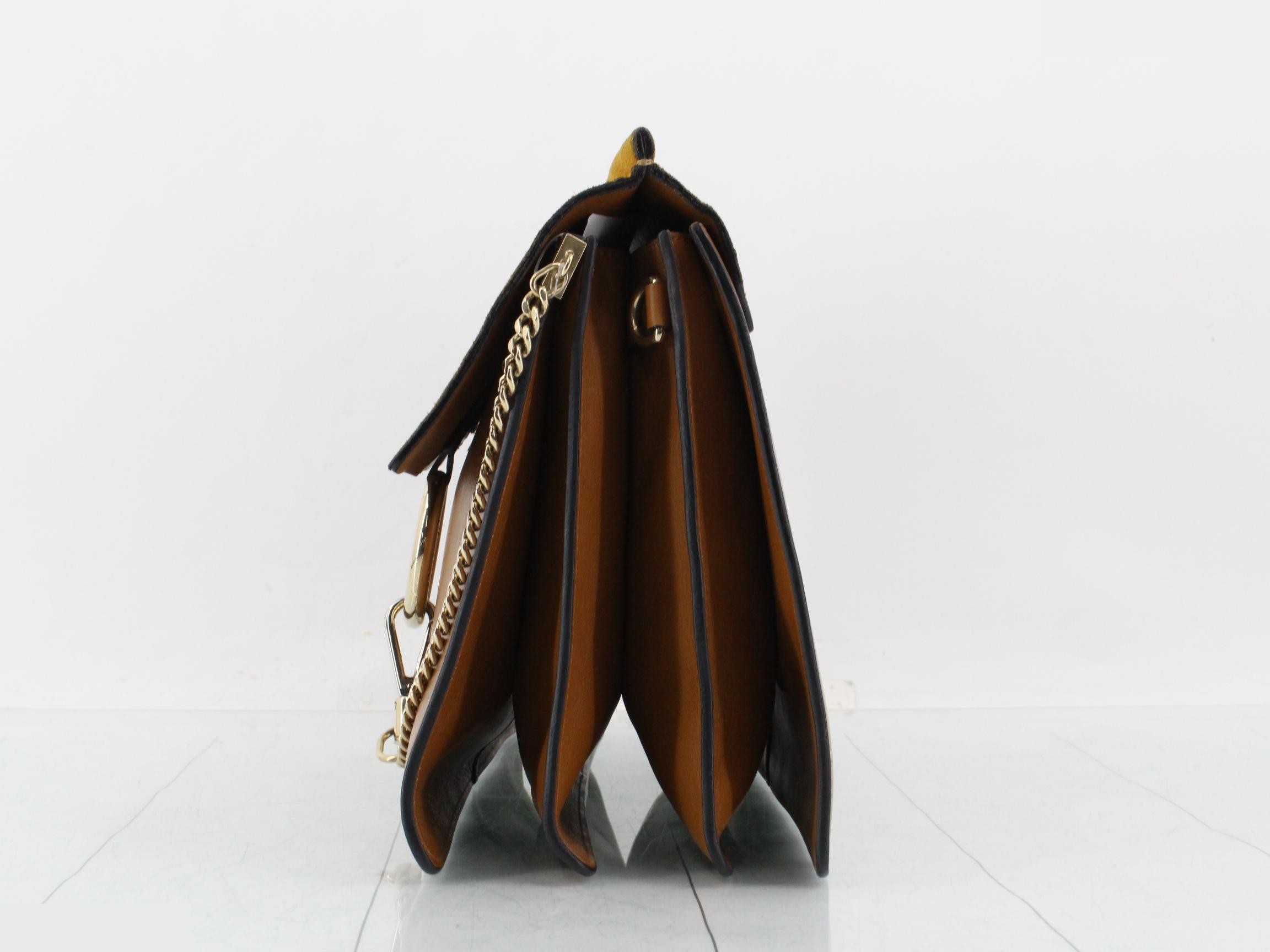 shoulder bag for women, Faye design, brown with gold ring chain. — view 3