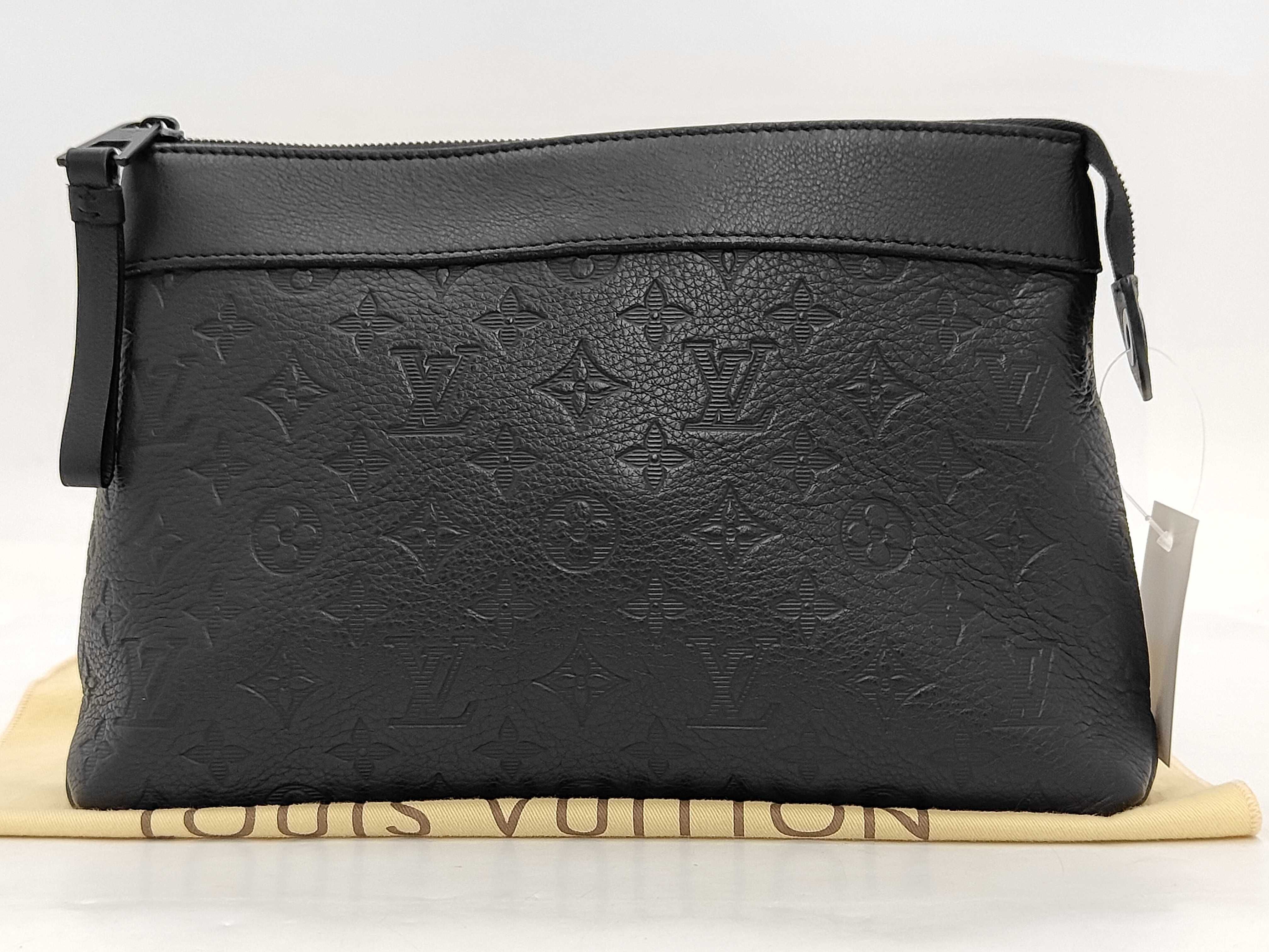 Monogram Shadow Pochette Voyage Souple M8254 Clutch Bag