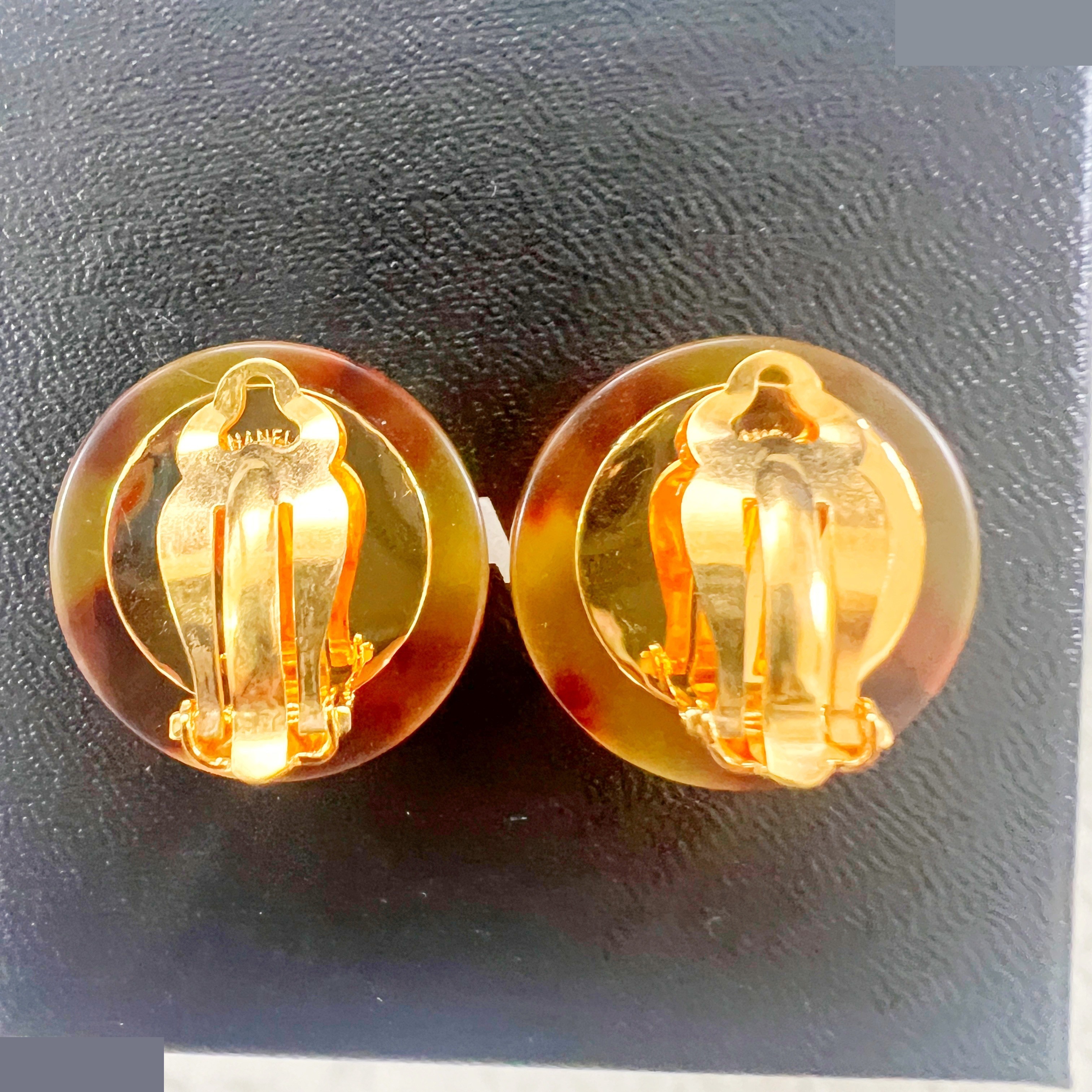 97P Tortoiseshell Round Earrings — view 5