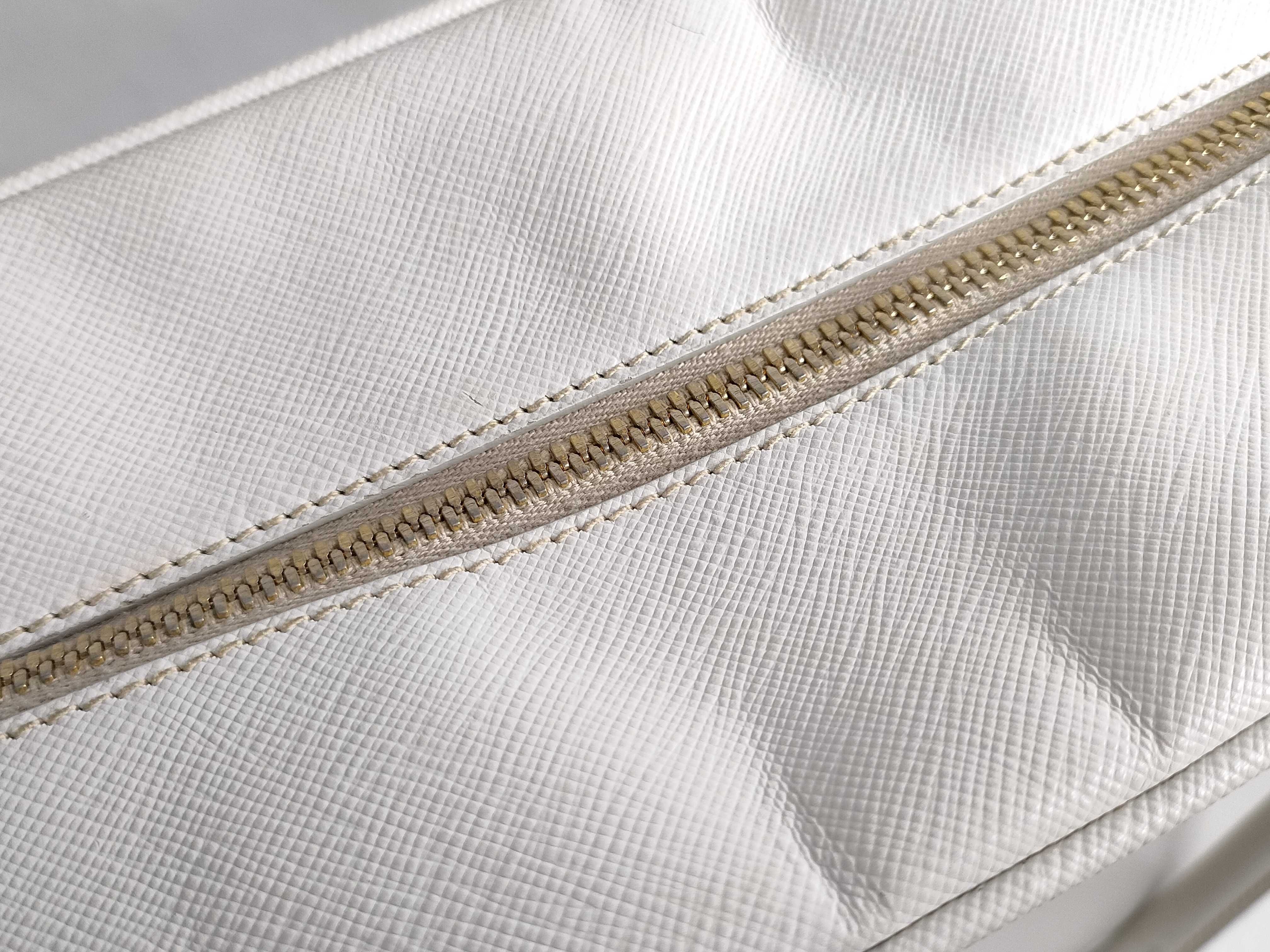 handbag — view 8