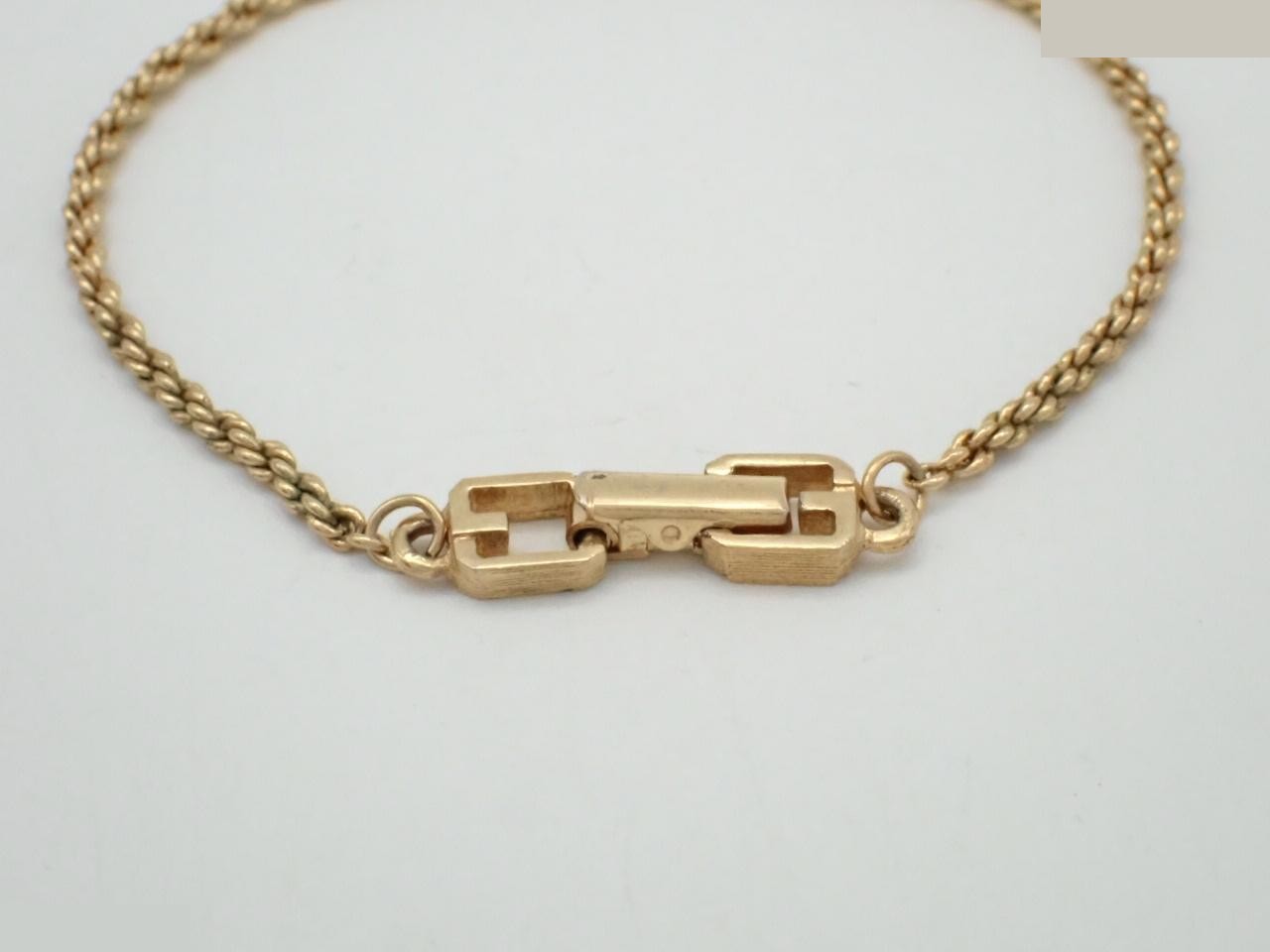 Other items in the line: Precious metal bracelets and bangles (metal), wrist circumference approximately 17.5 cm. — view 3