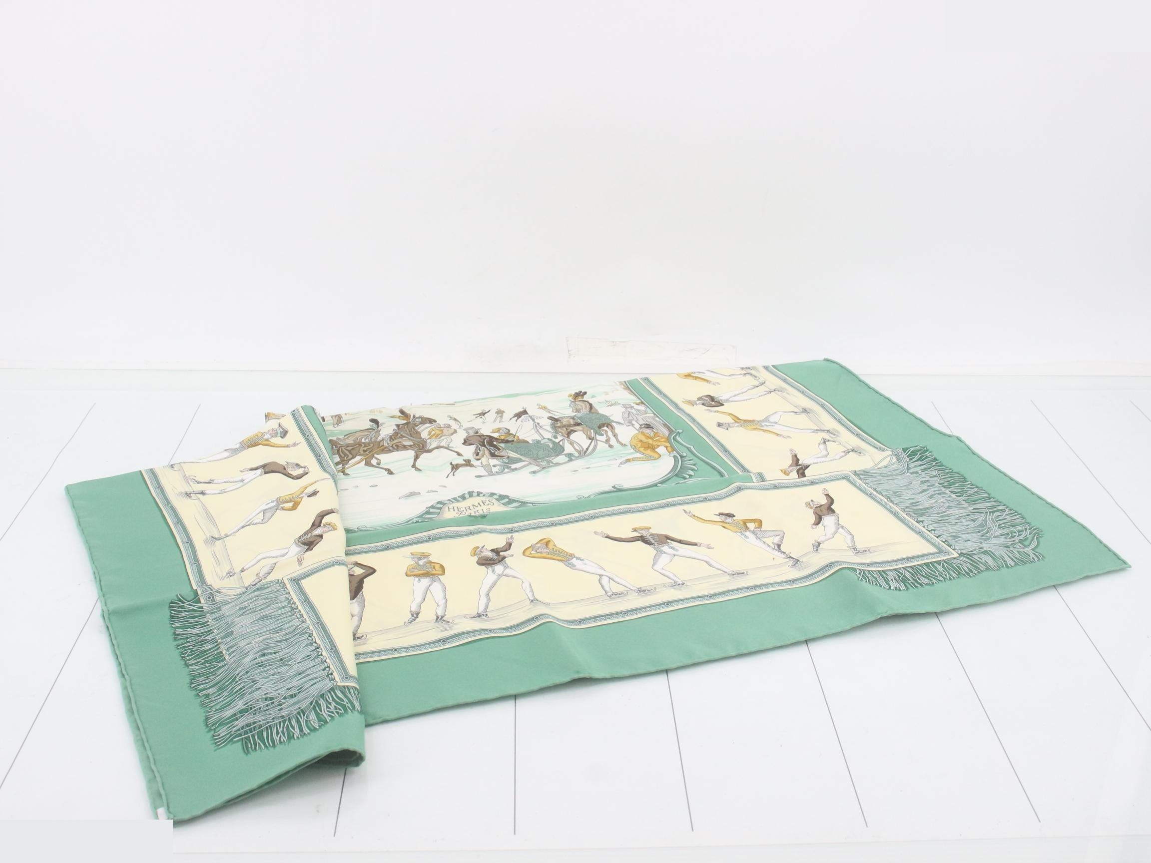 Carre 90 scarf, with box. — view 3