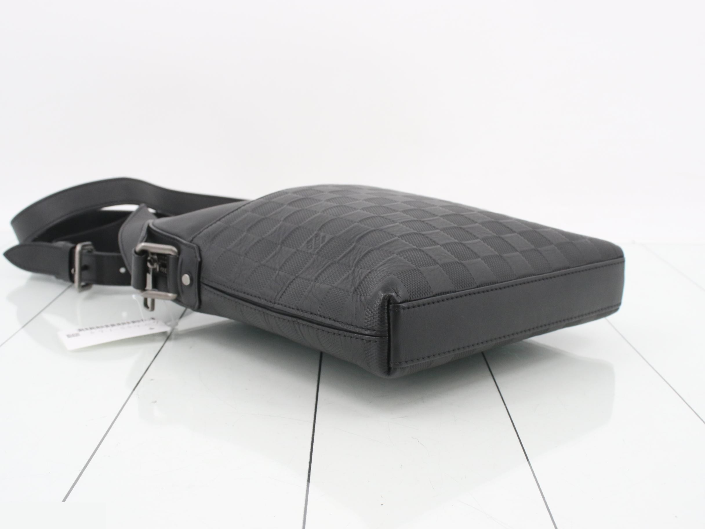 Damier Infini (Bag) Shoulder Bag — view 5