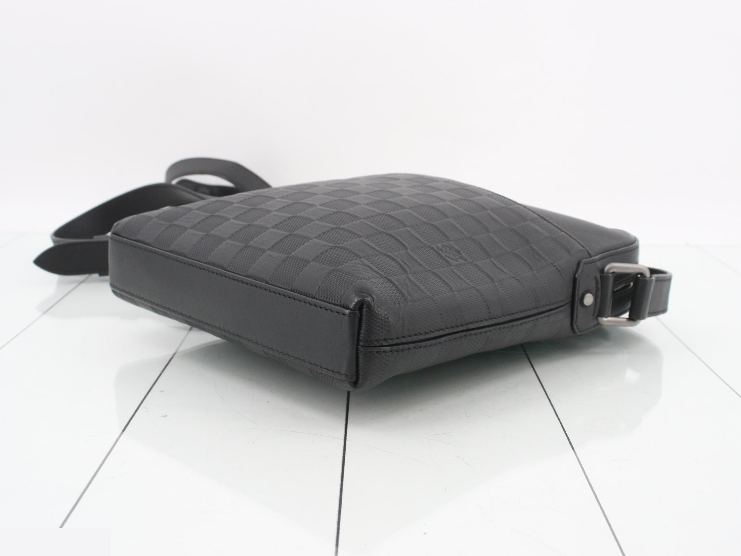 Damier Infini (Bag) Shoulder Bag — view 6