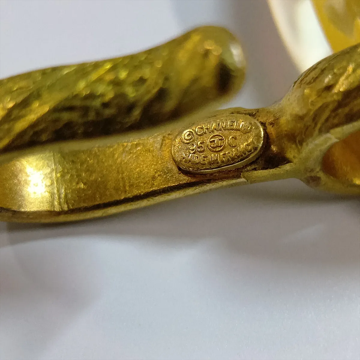 Coco Mark Camellia 95C Chain Belt Resin x GP Gold — view 7