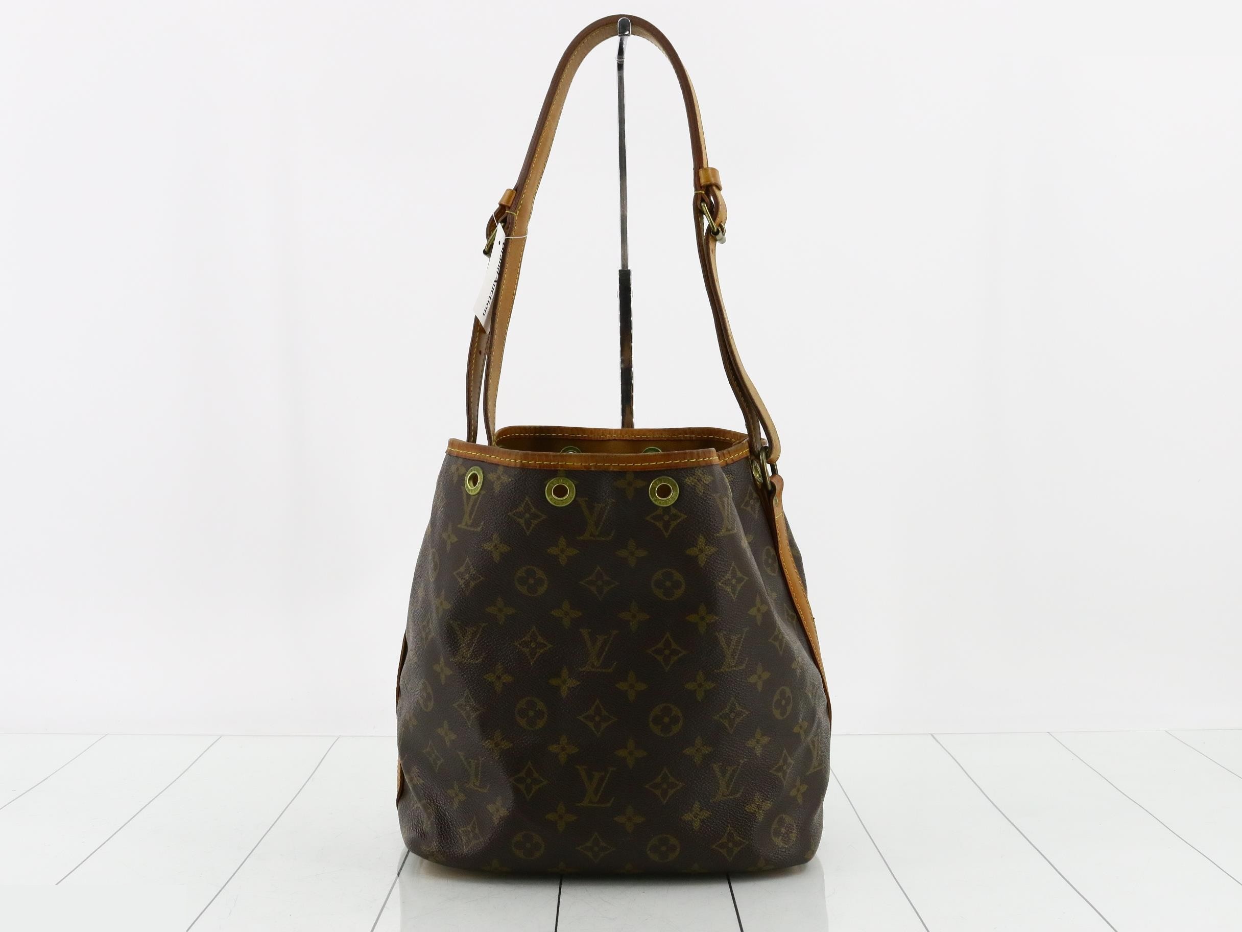 Monogram Petit Noé